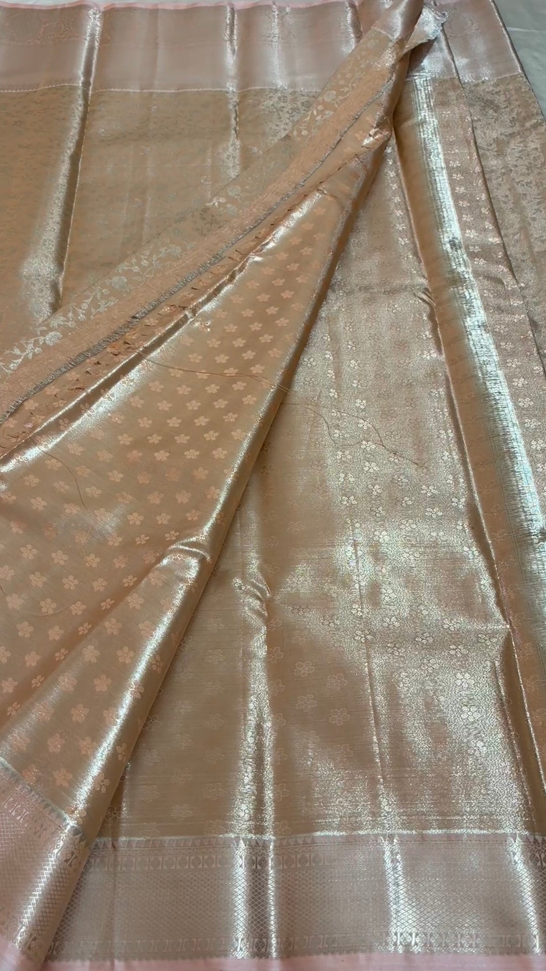 Semi tissue Kanchipuram saree