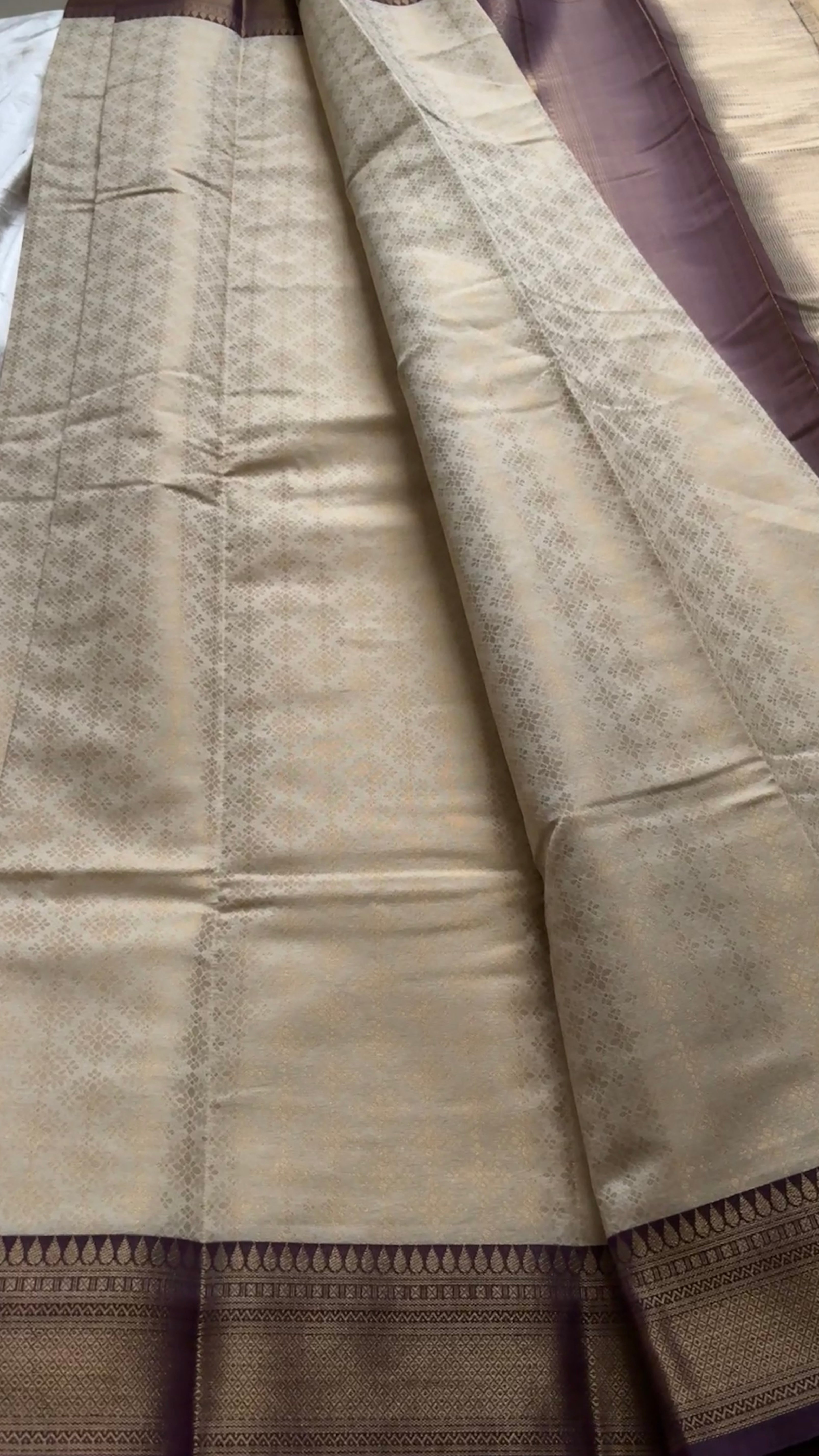 Semi Soft silk Kr 142