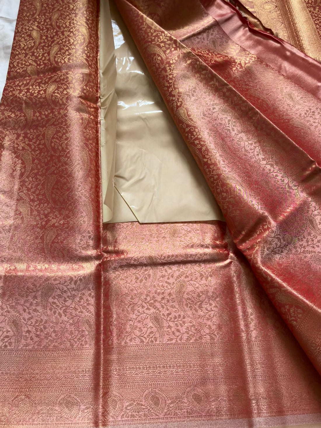 Tissue brocade silk