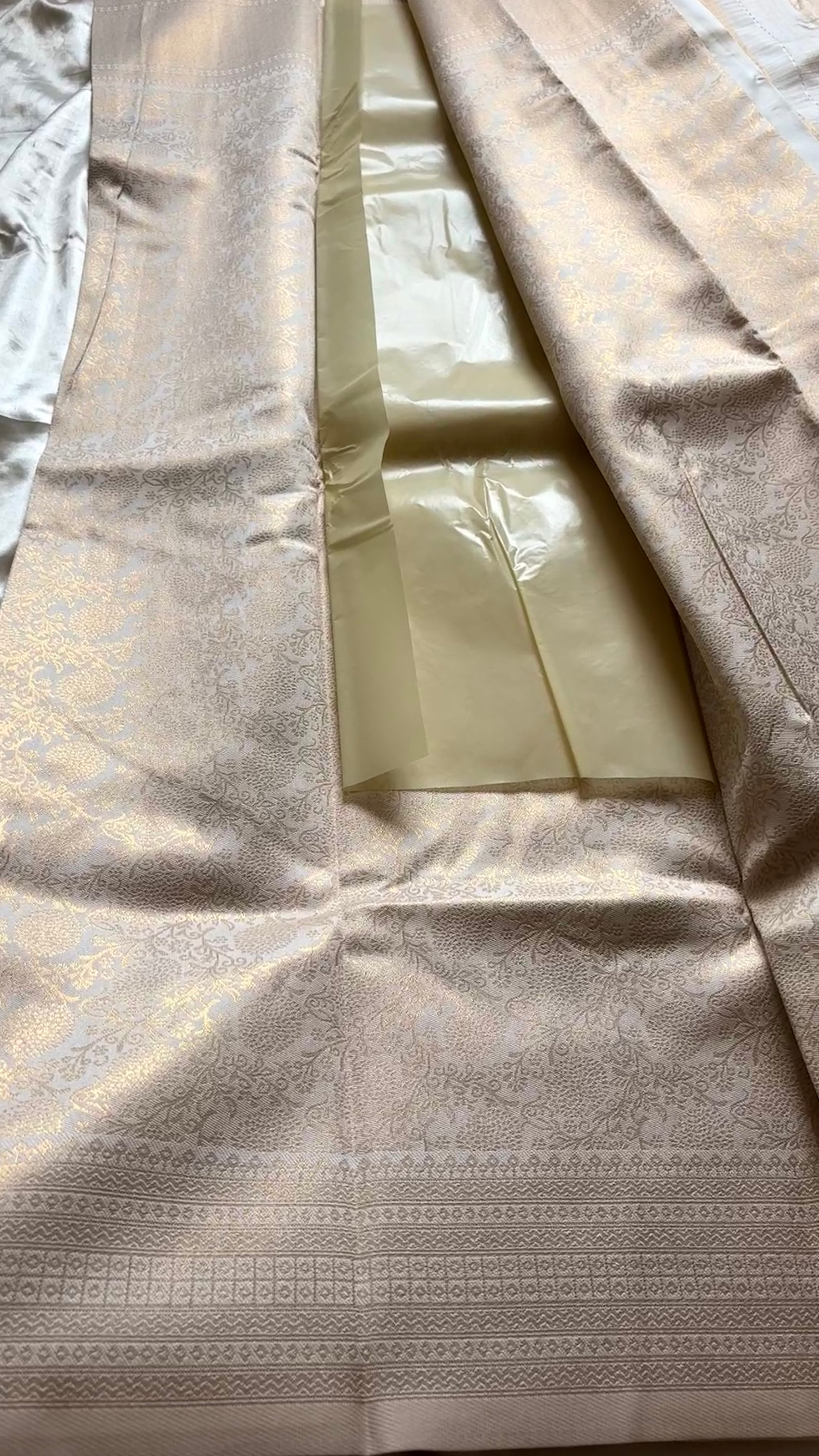 Semi brocade kr102