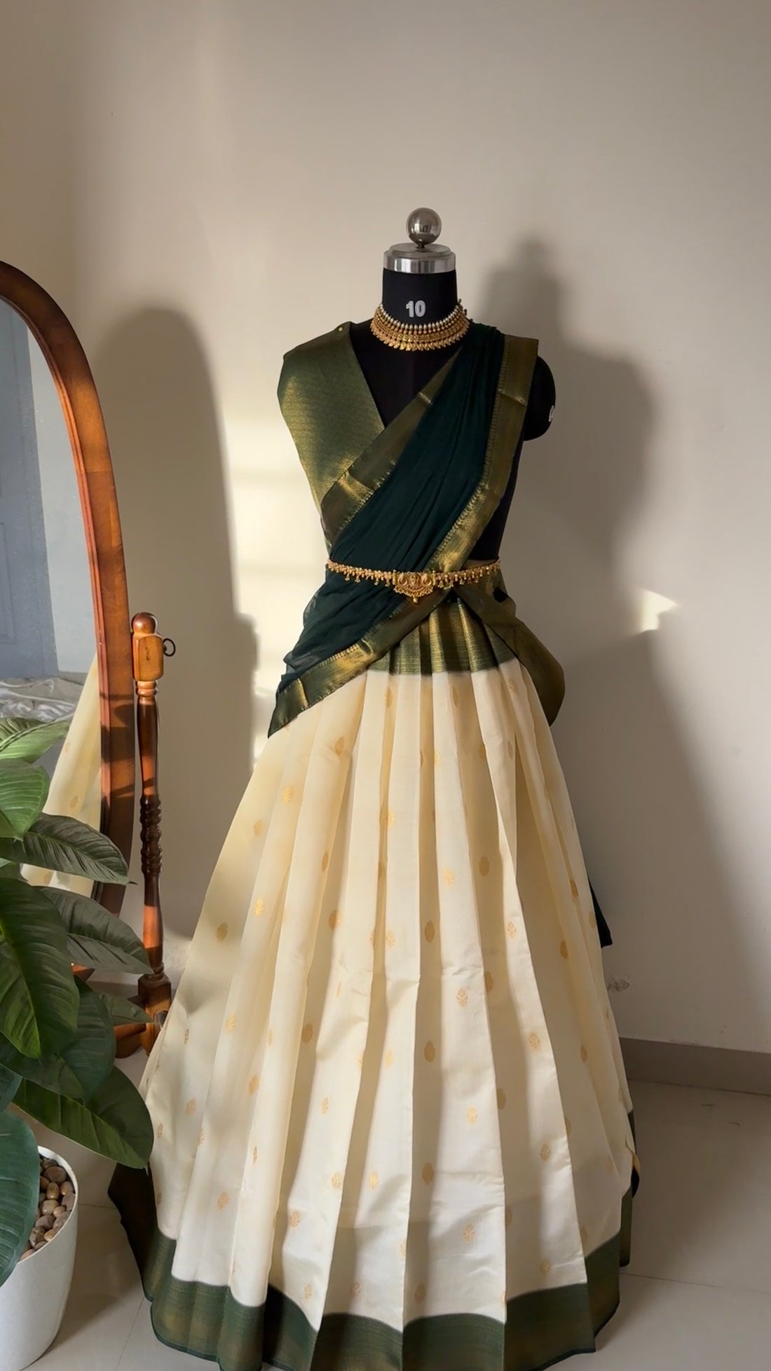 Unstitched premium half saree material(bottle green) kr114