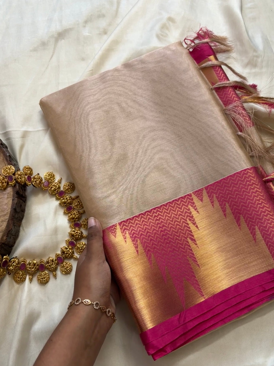 Semi kattan tissue kr23