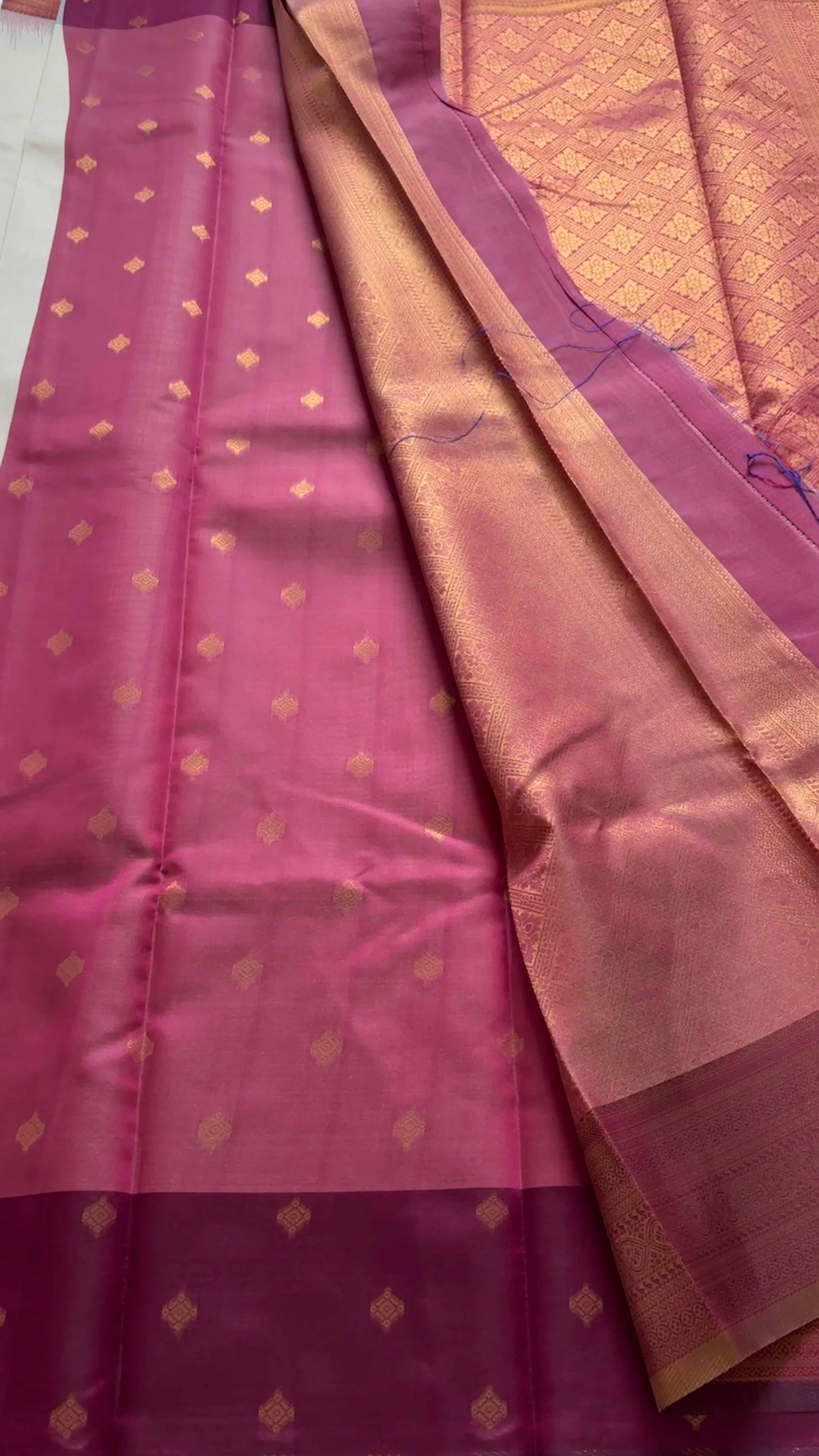 semi soft silk with Kanchi borders kr128