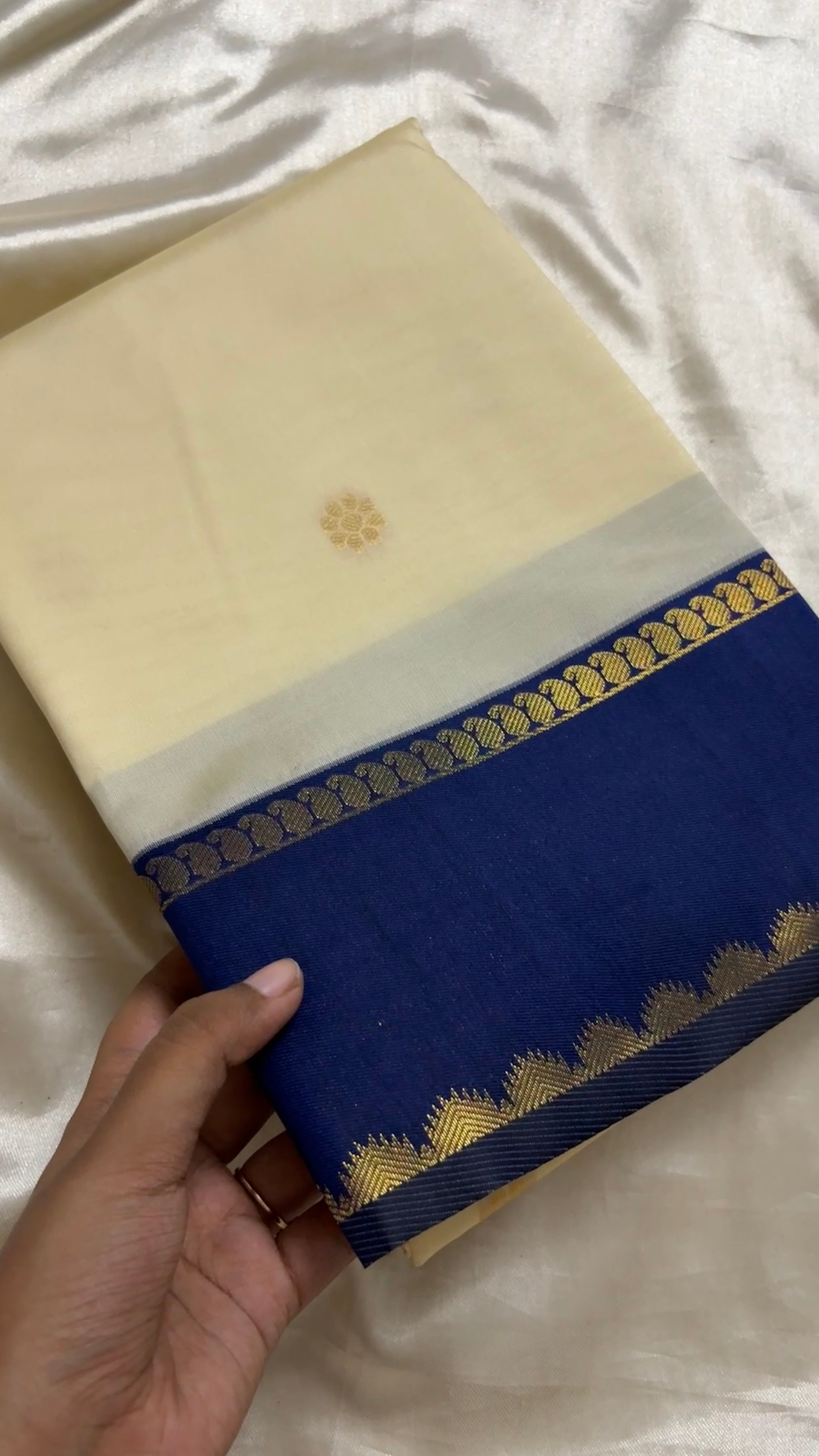 Kanchi semi soft silk Kr 39