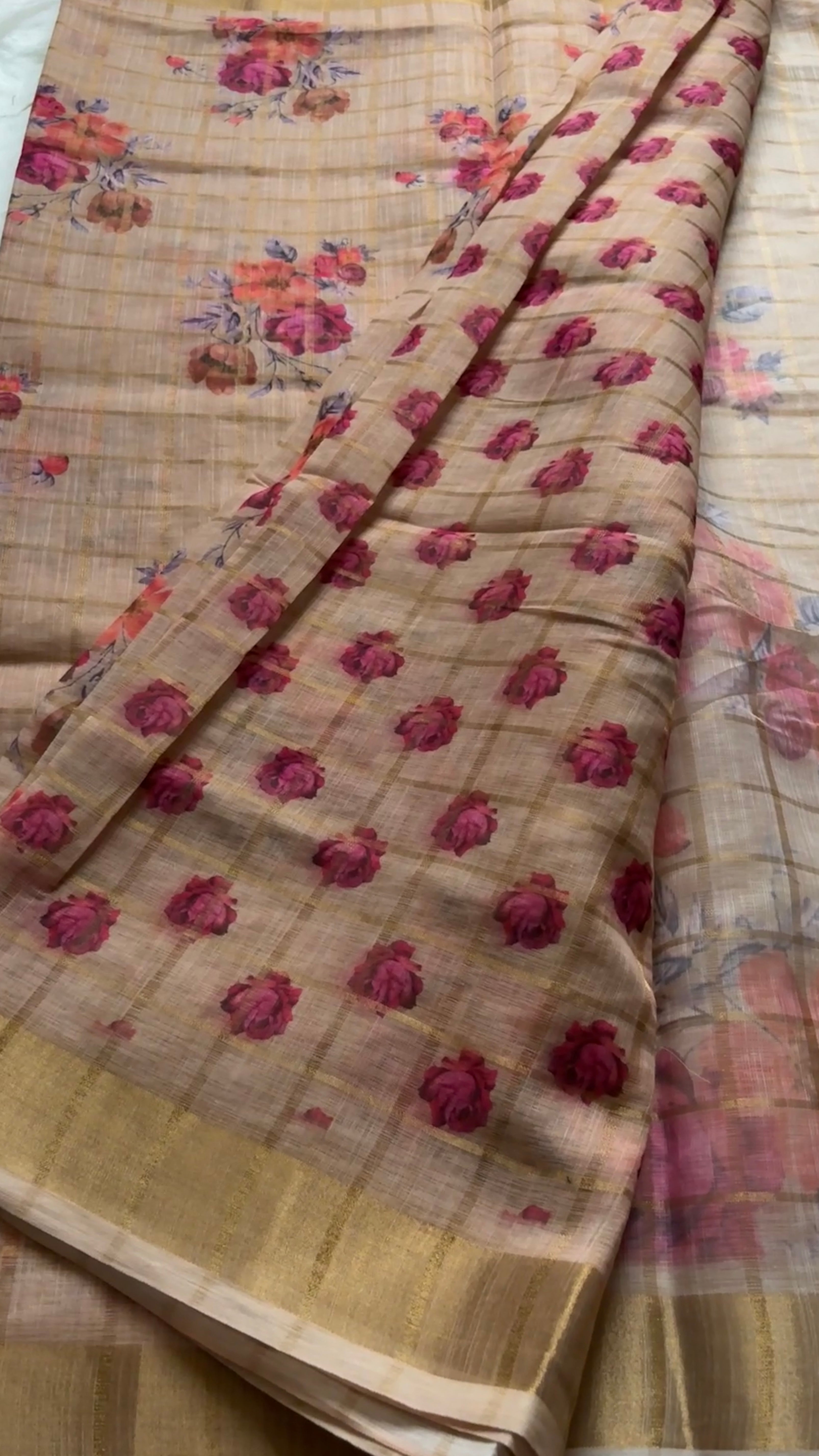 Semi jute with Floral motifs Kr 29