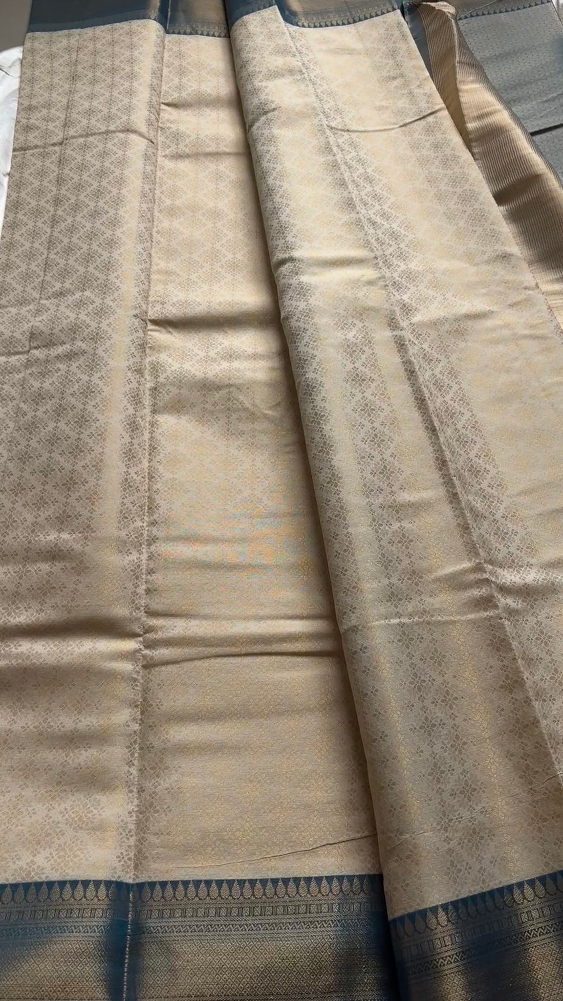 Semi Soft silk Kr 22
