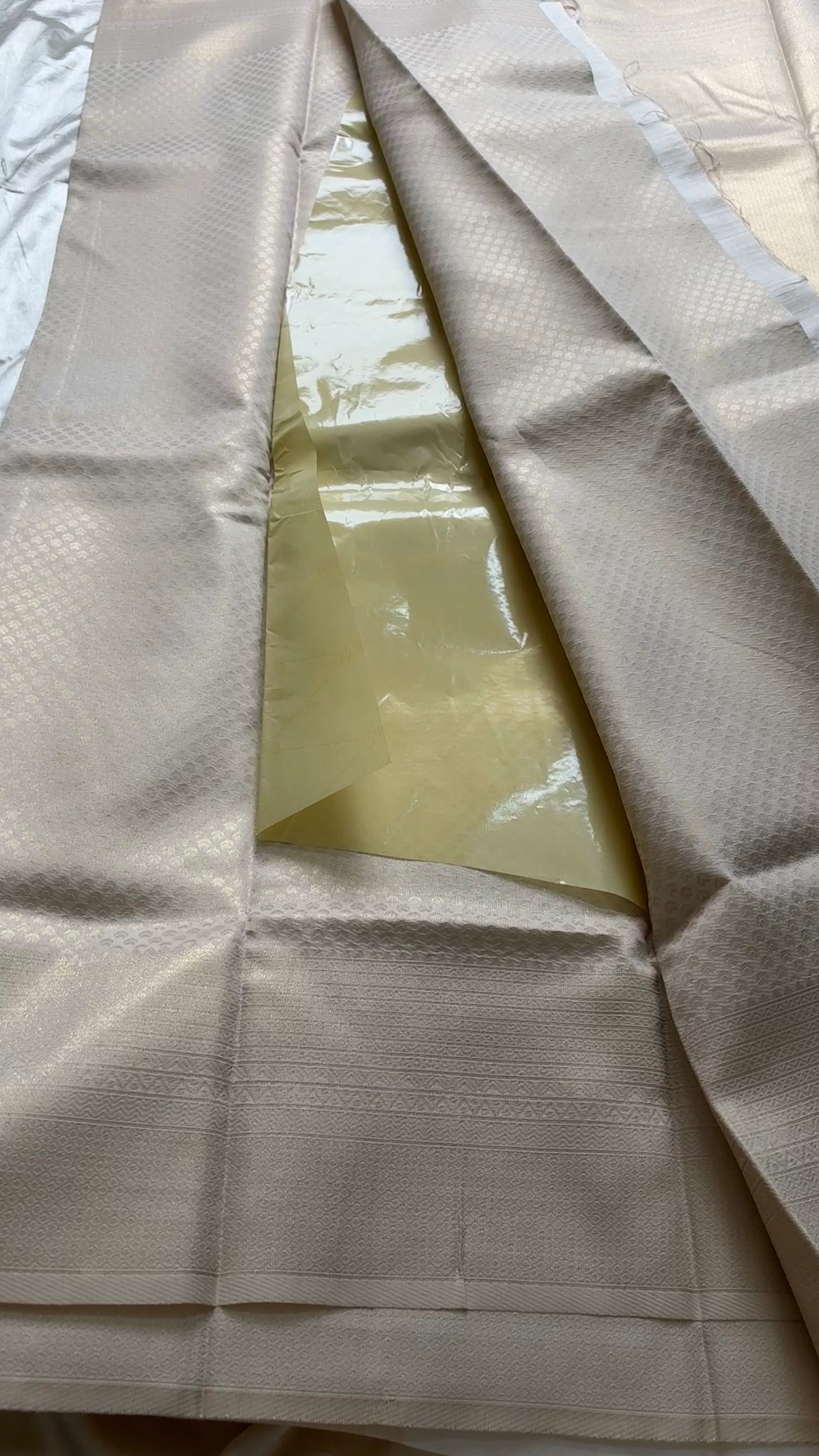 Semi brocade soft Silk