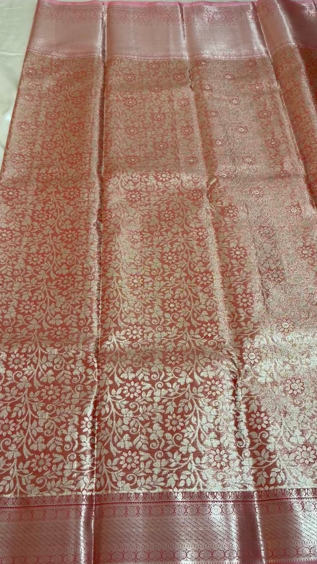 Semi tissue Kanchipuram saree