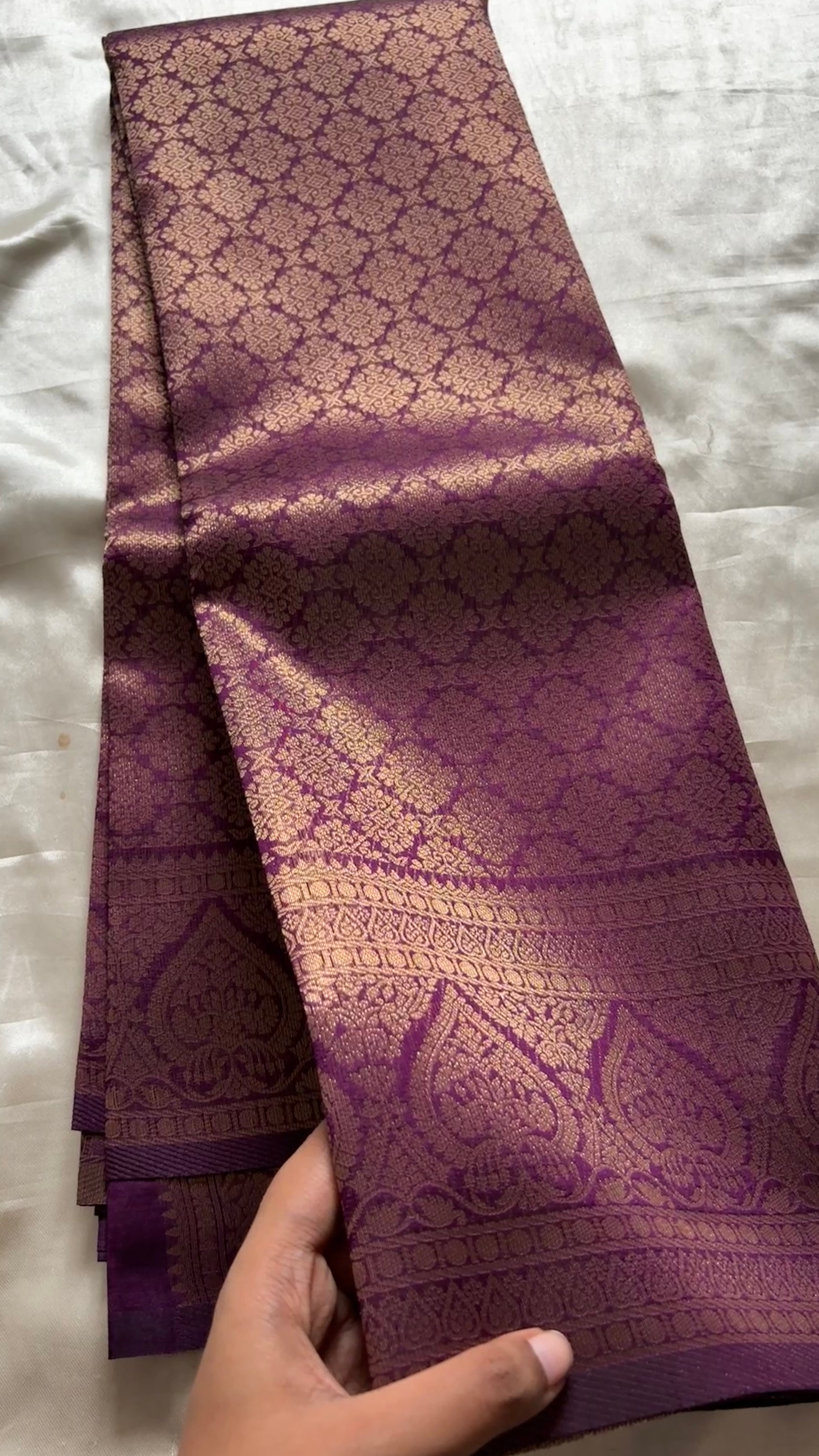 Semi brocade Kr 6