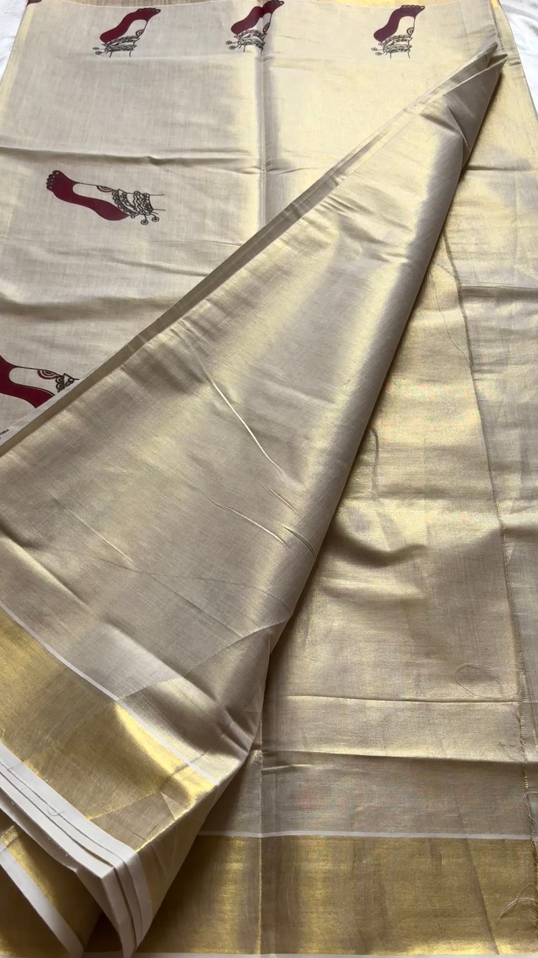 Lakshmi Padham kasavu saree