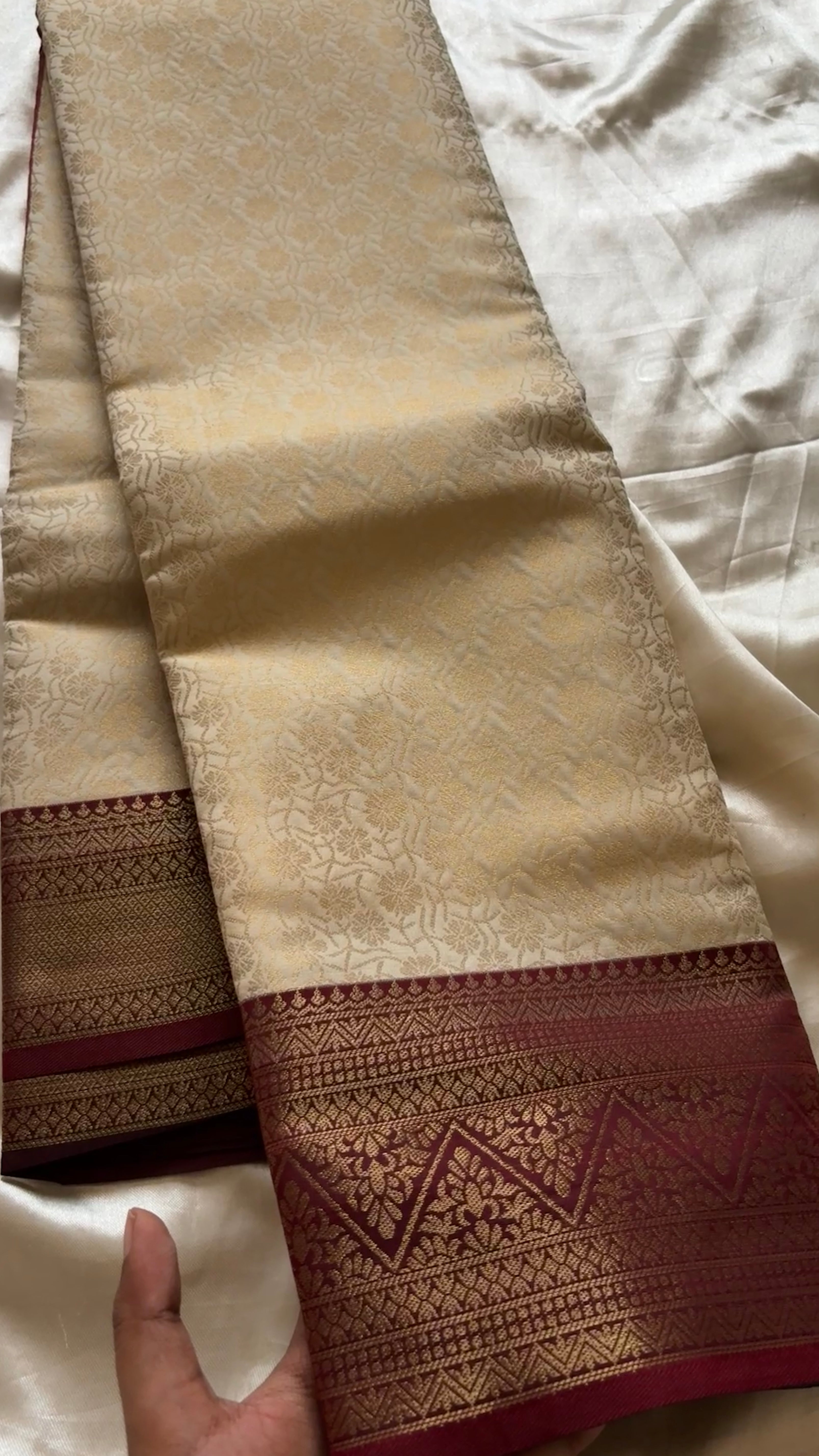 Semi Soft silk  kr 42