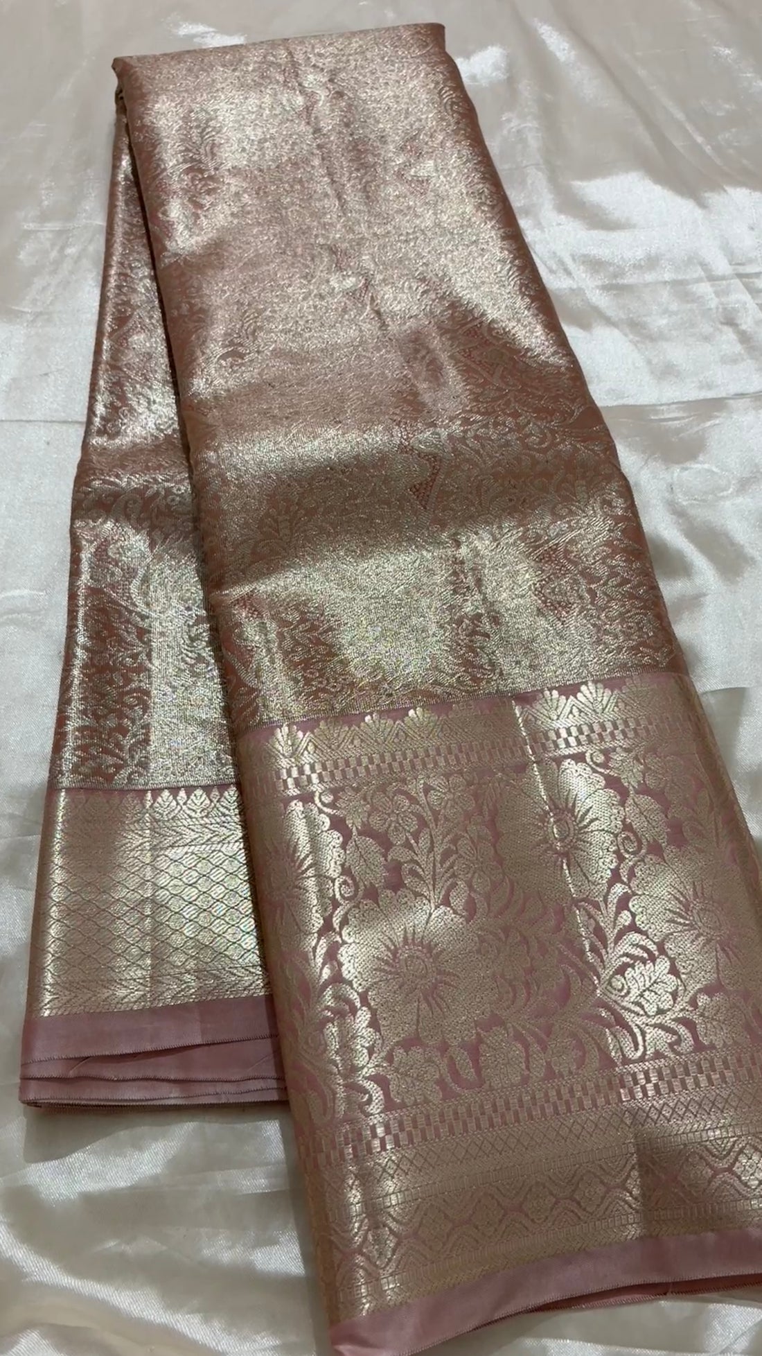 Semi tissue Kanchipuram saree