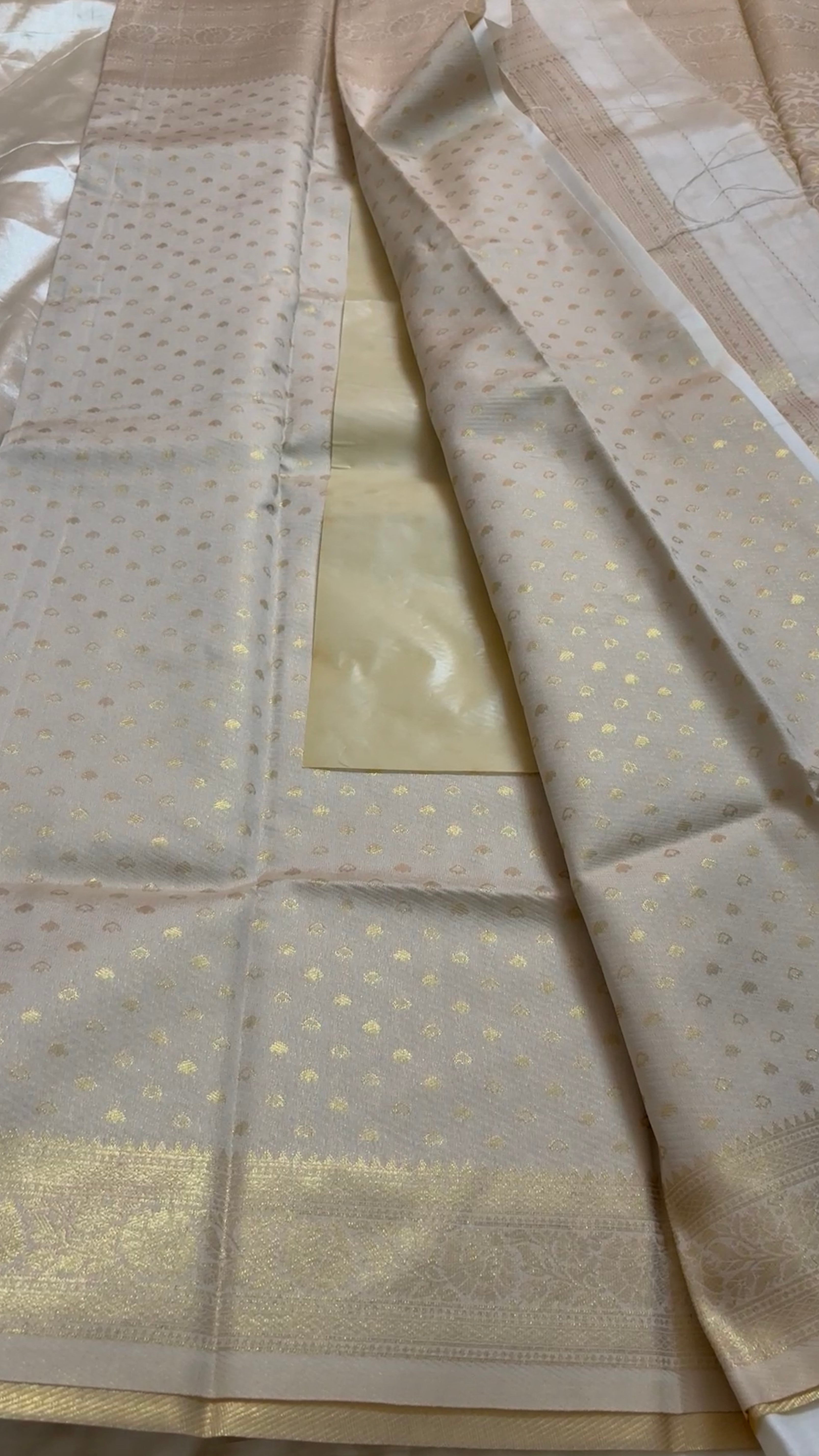 Semi brocade soft Silk Kr 37