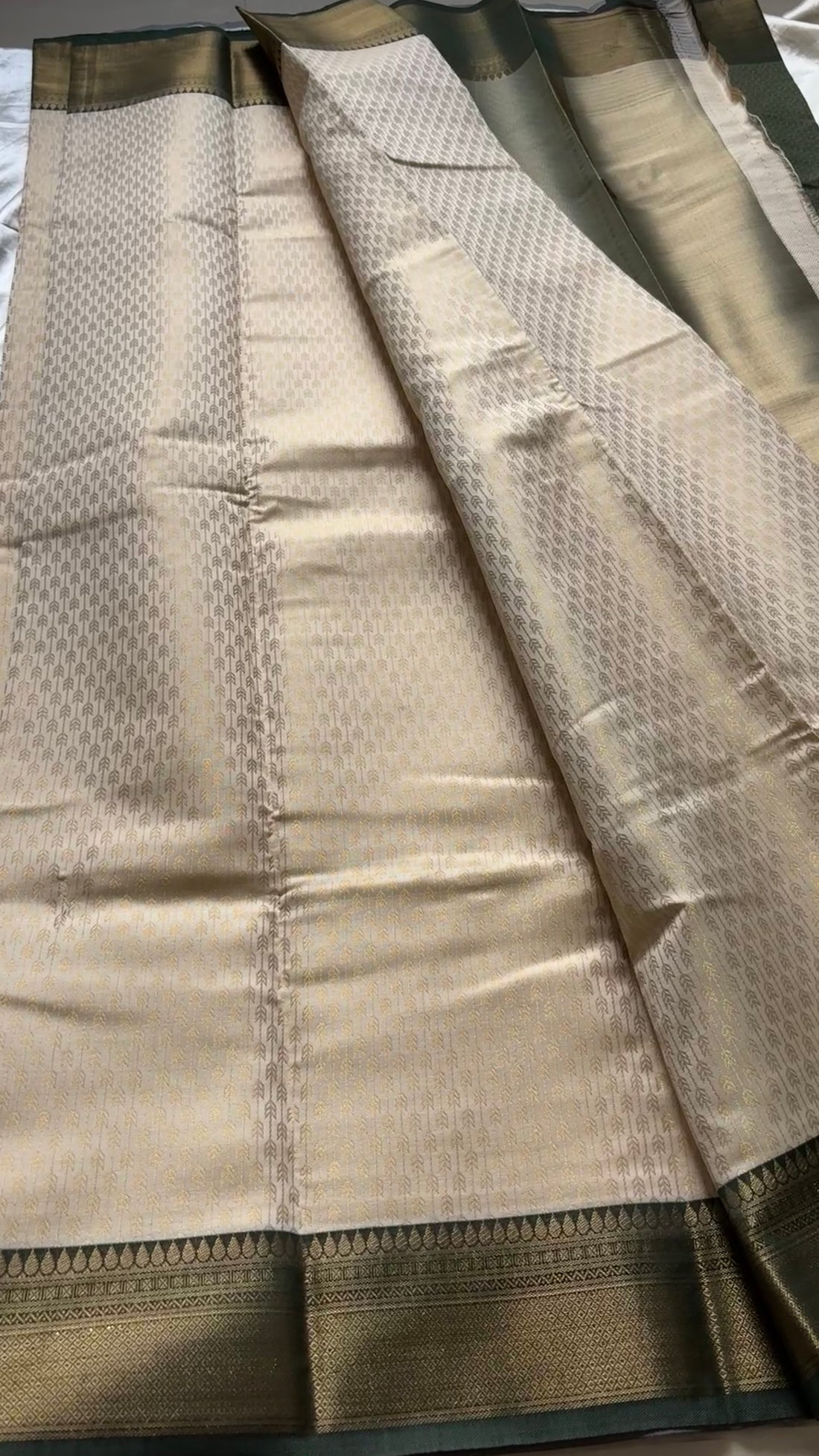 Semi Soft silk KR 114