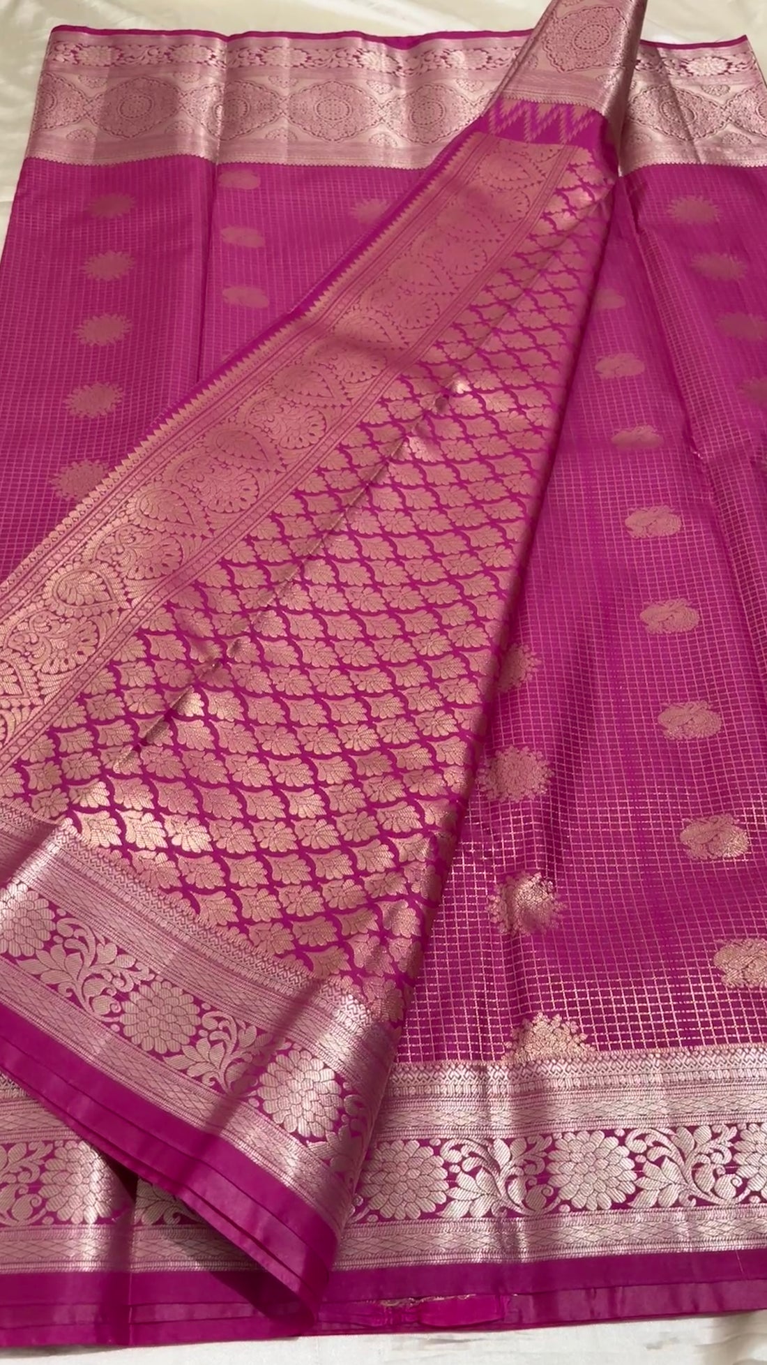 Semi tissue Kanchipuram saree