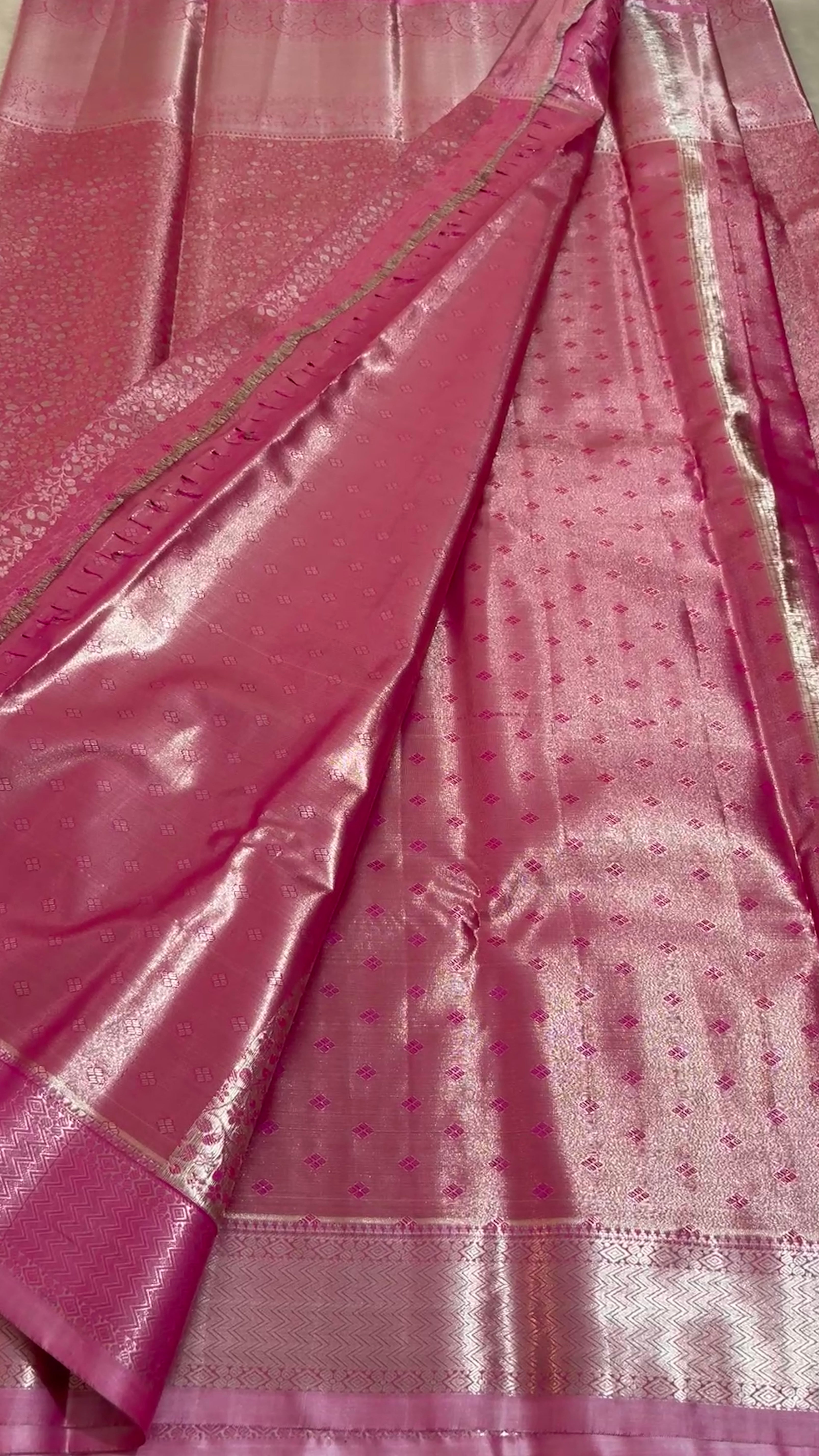 Semi tissue Kanchipuram saree