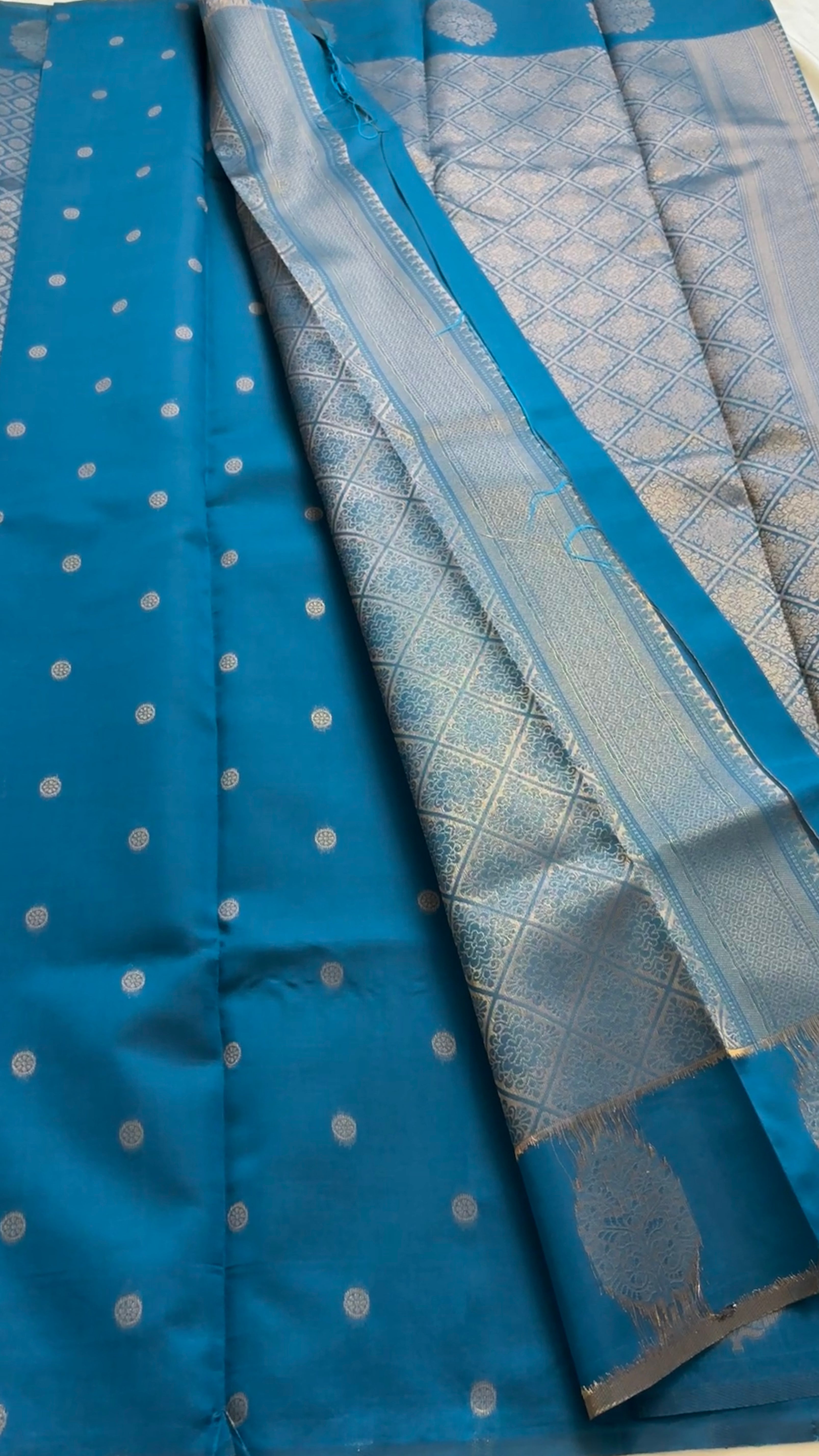 Semi brocade soft Silk kr63