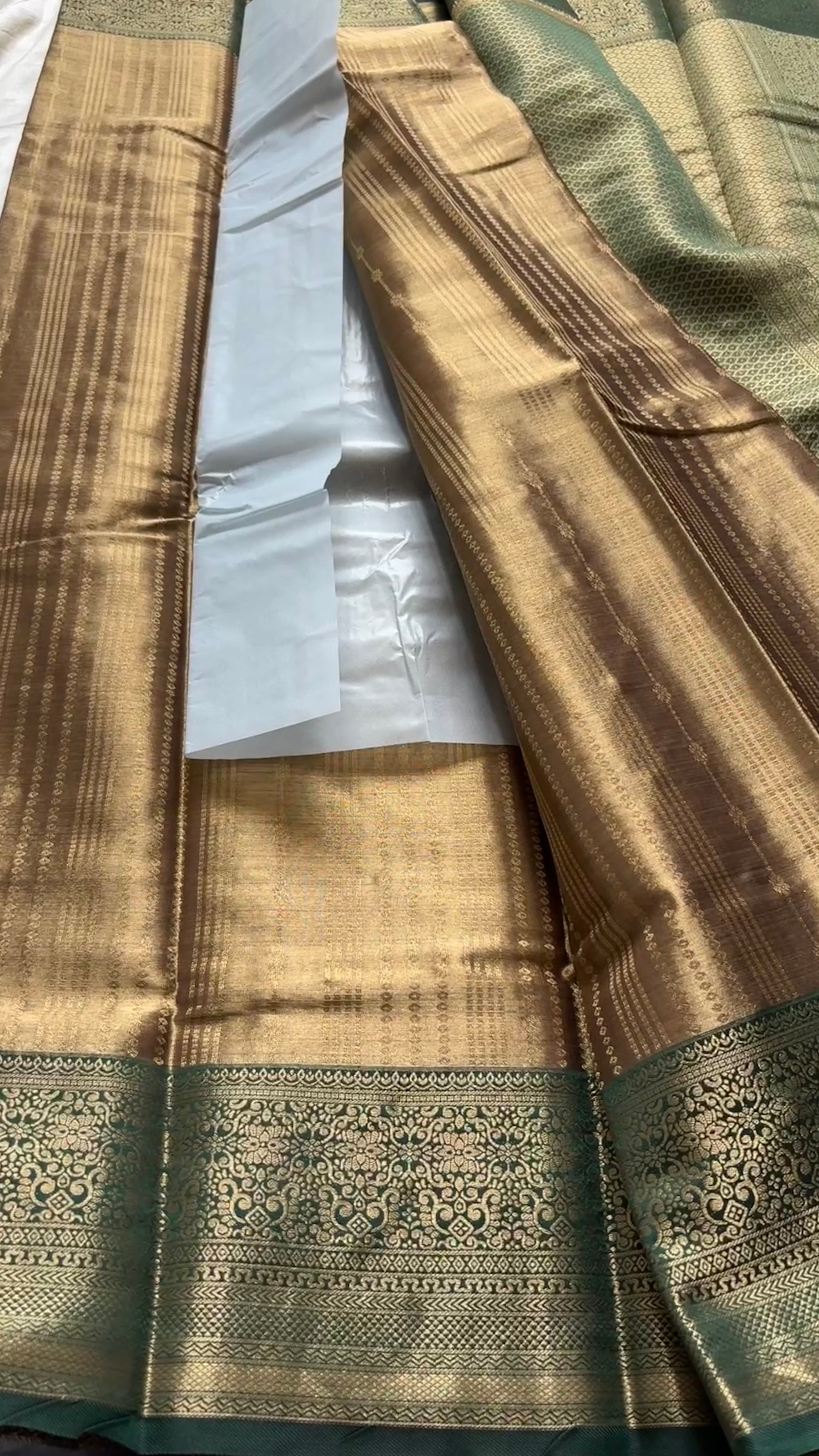Premium  Tissue brocade kr7