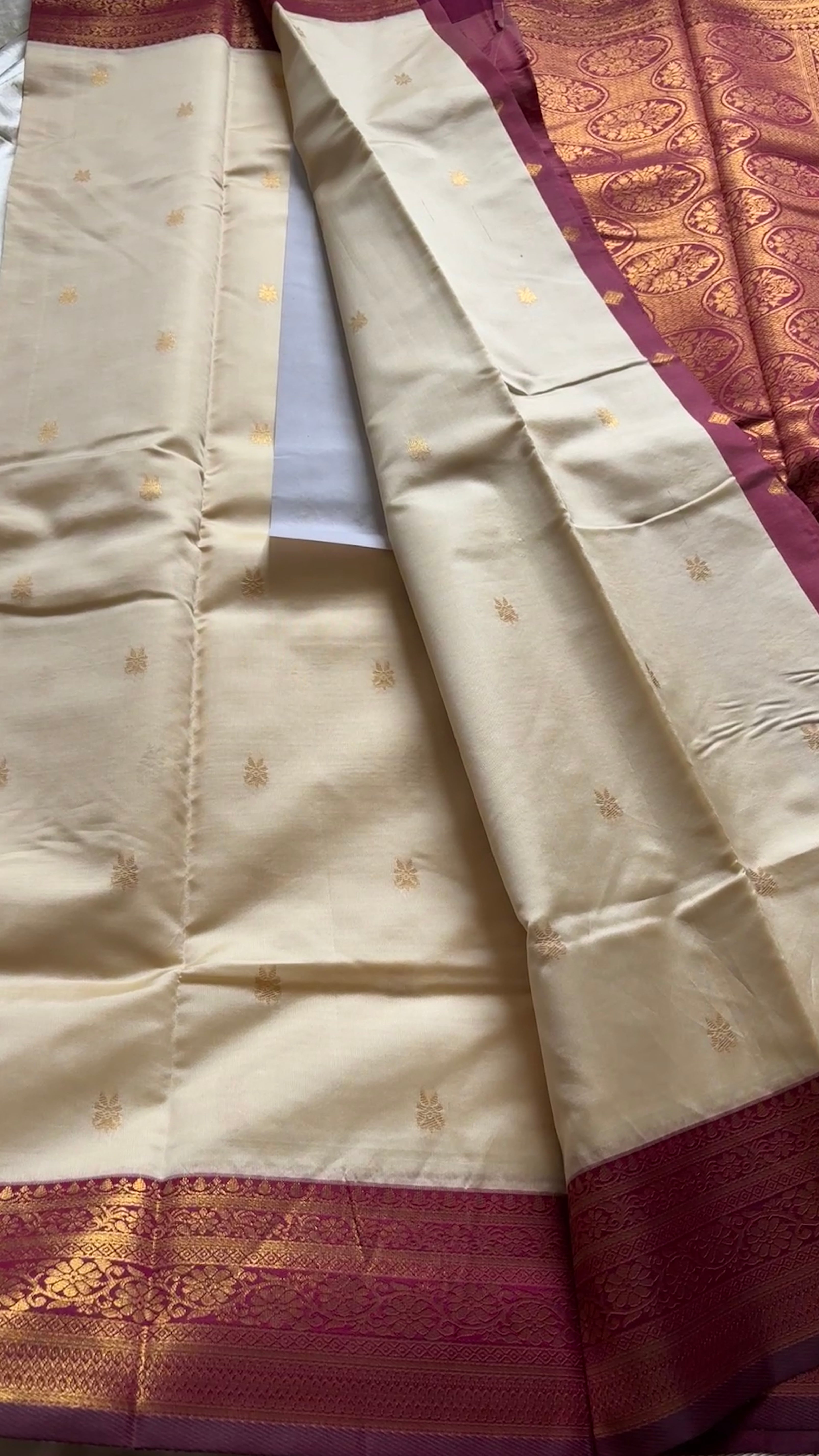 semi soft silk with Kanchi borders kr 54