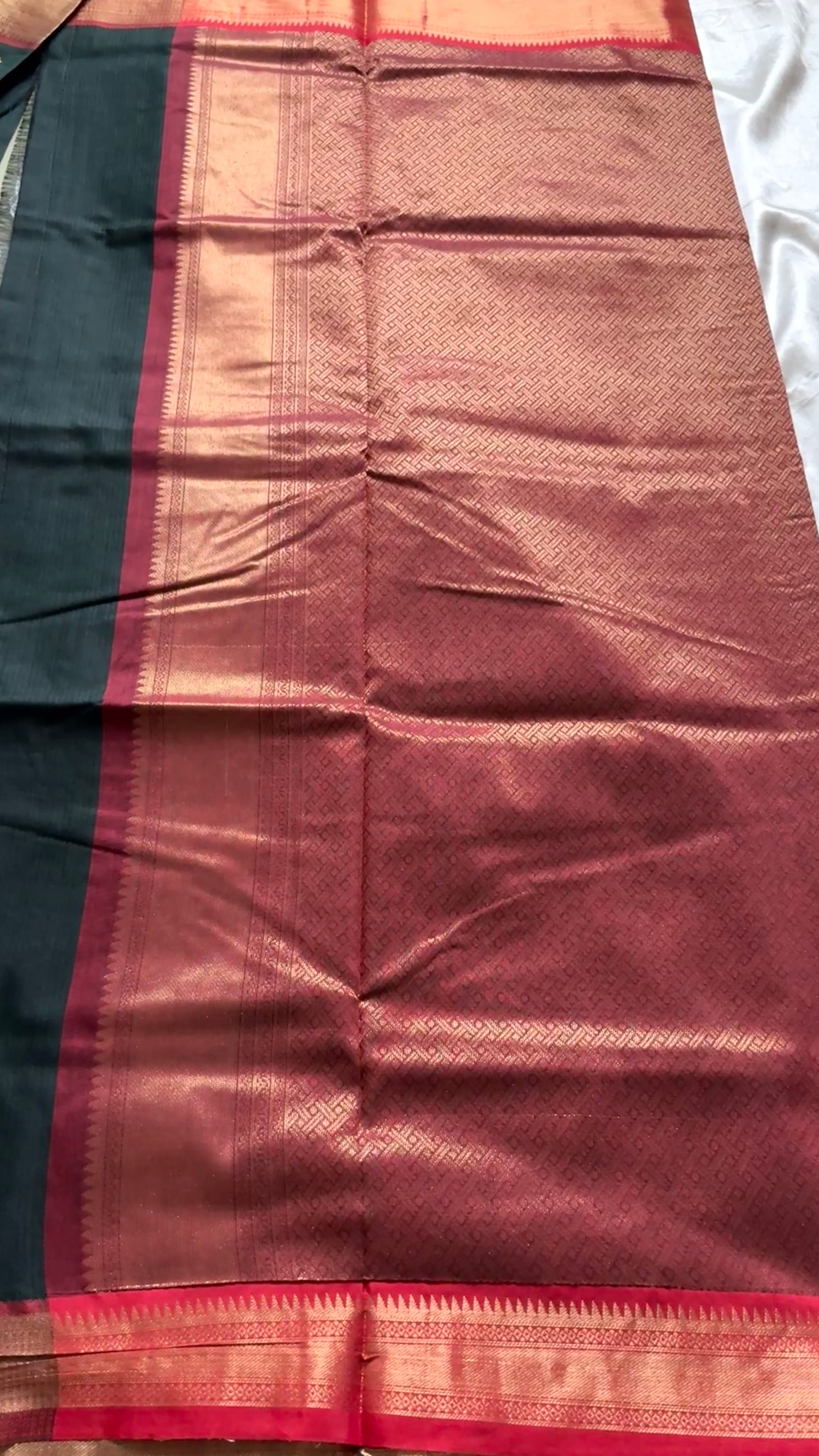 cotton with kanchi border Kr59