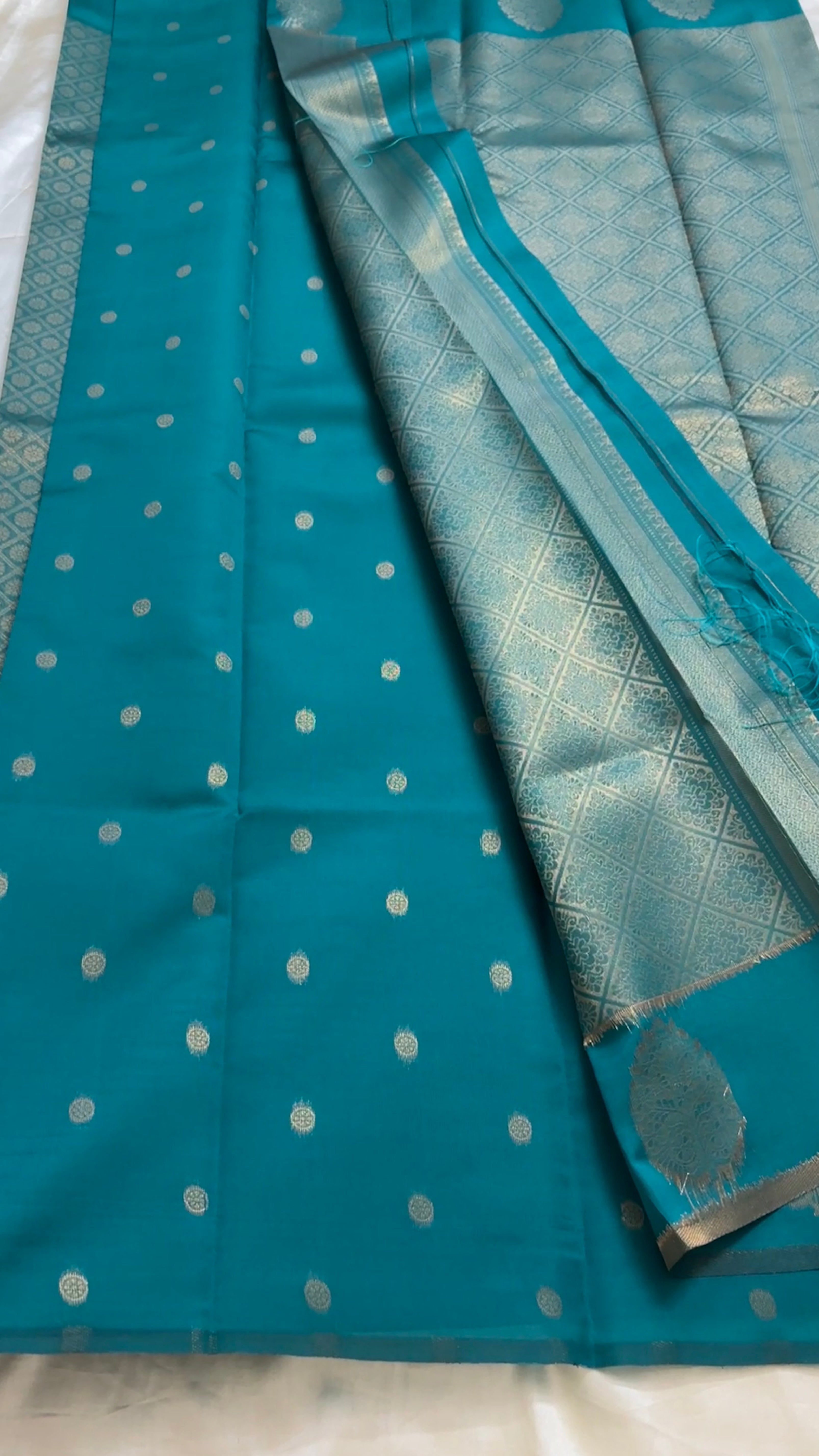 Semi brocade soft Silk kr61