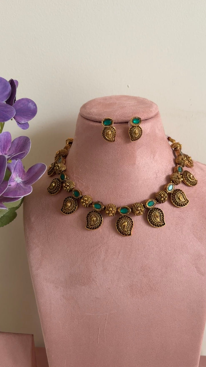 Traditional mango necklace