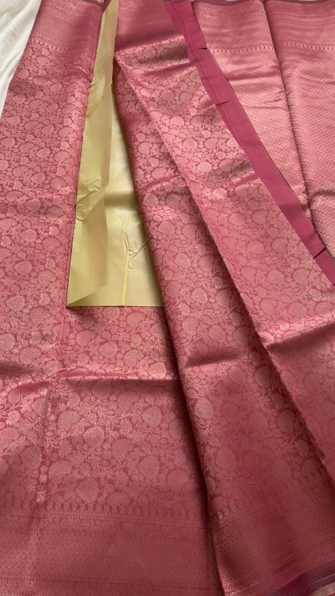 Semi brocade soft Silk kr38