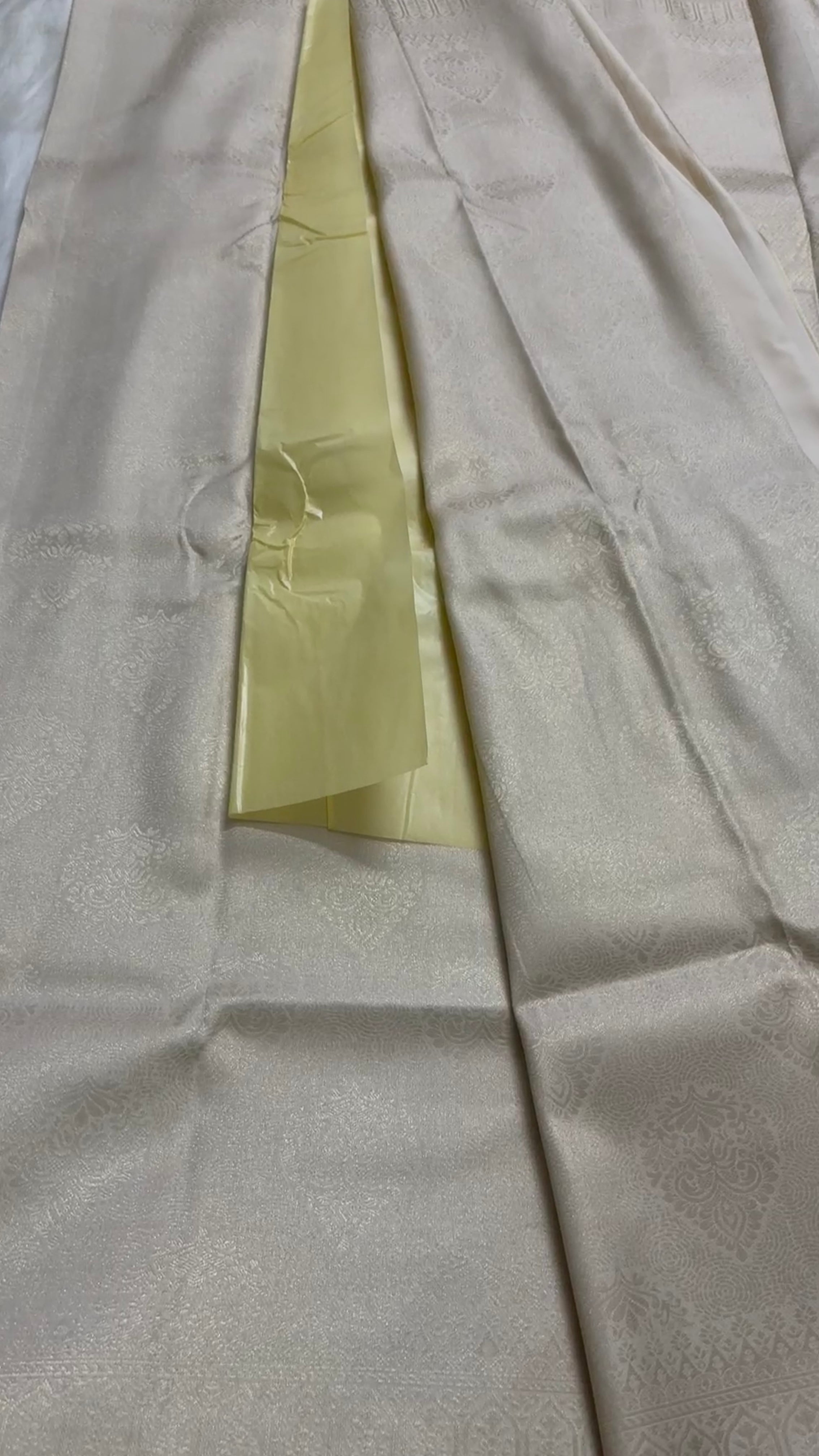Satin soft silk Kr 16