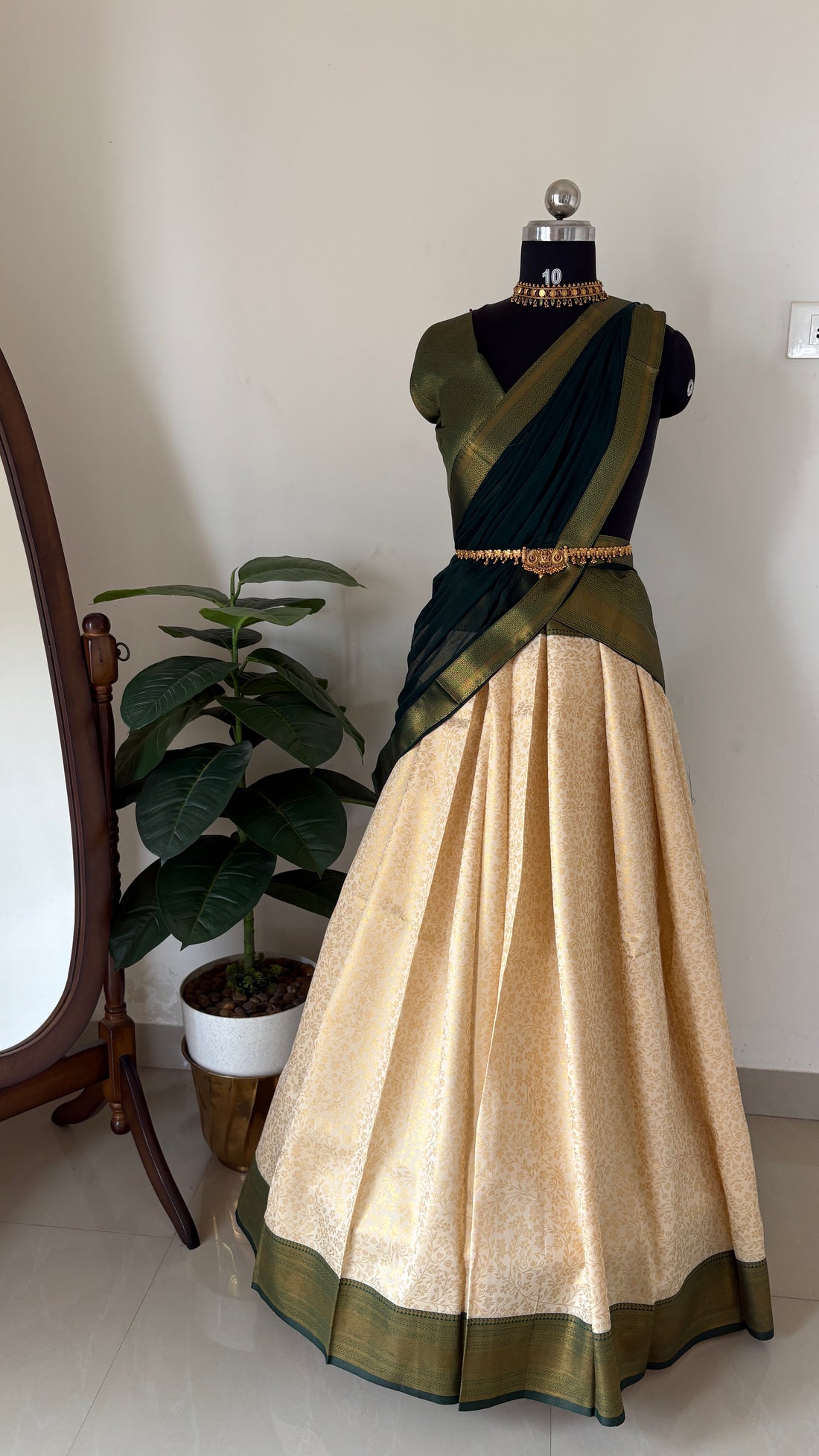 Unstitched premium half saree material(bottle green)