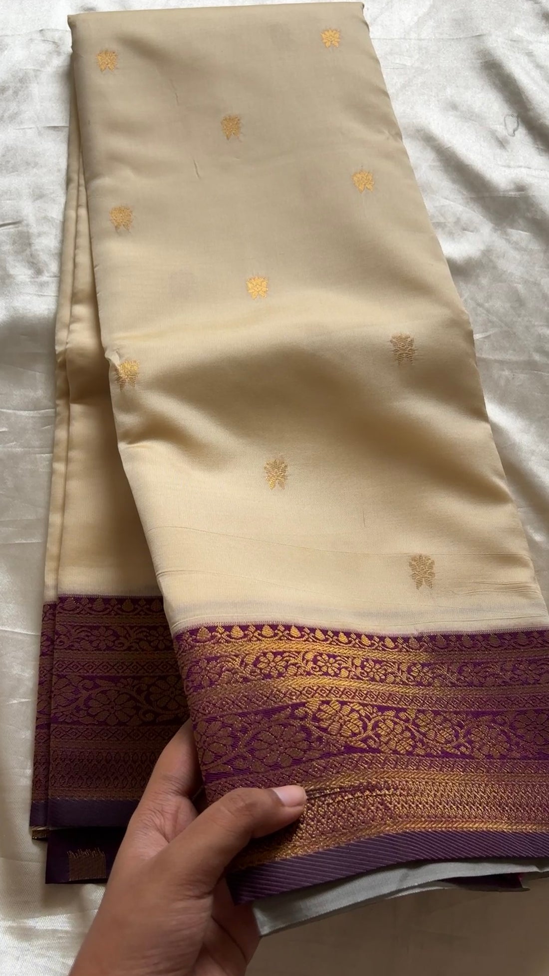 semi soft silk with Kanchi borders kr22