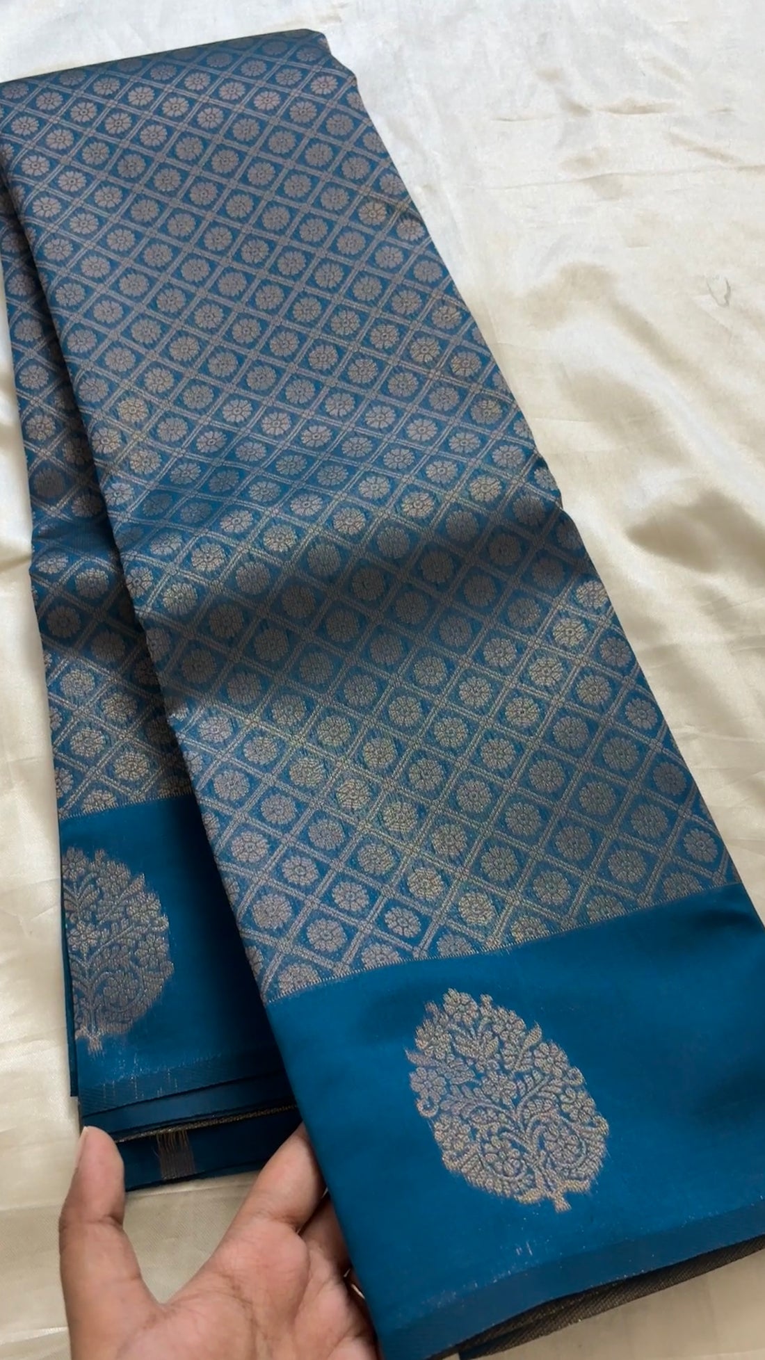 Semi brocade soft Silk kr63