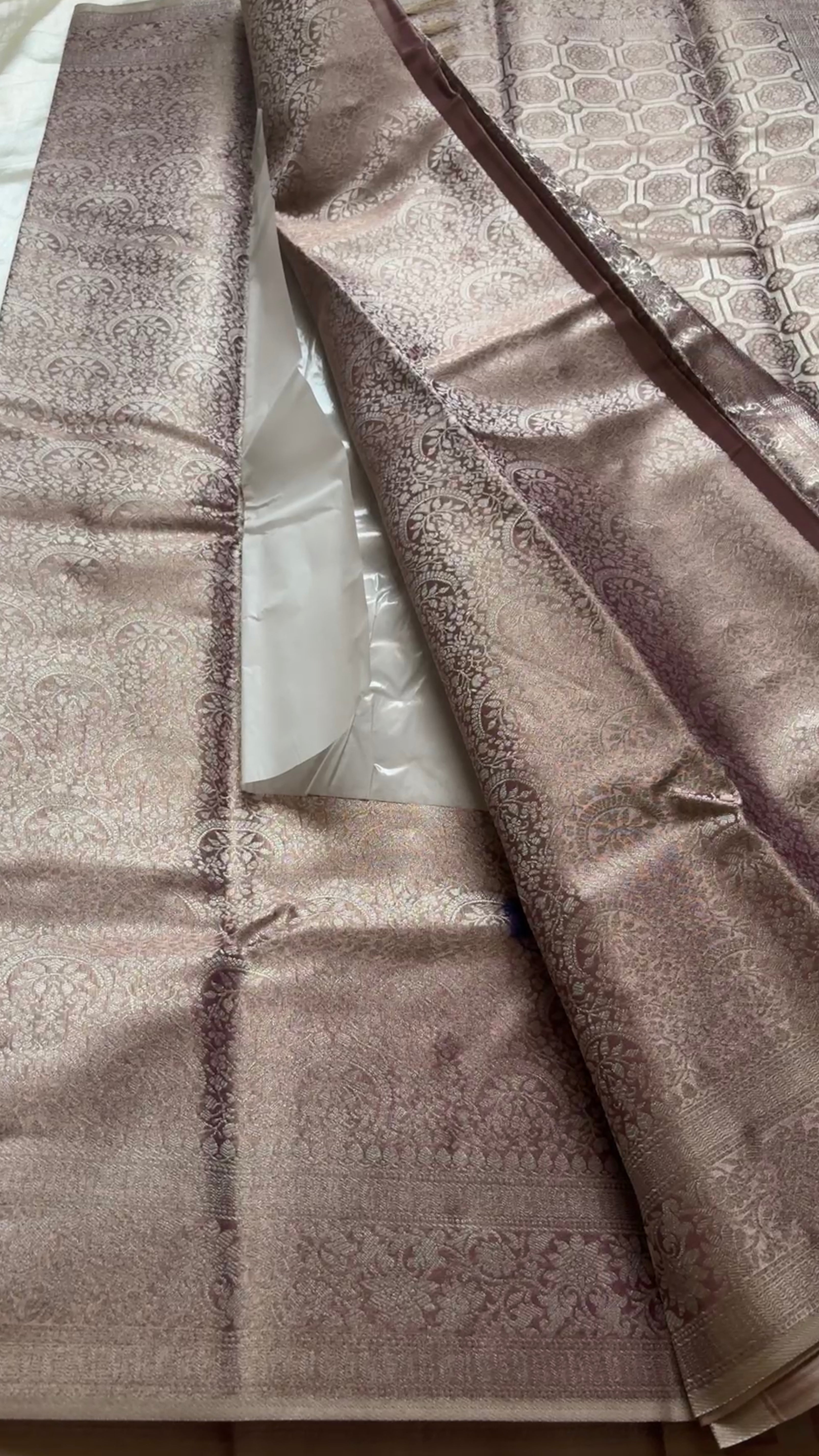 Tissue brocade silk kr146