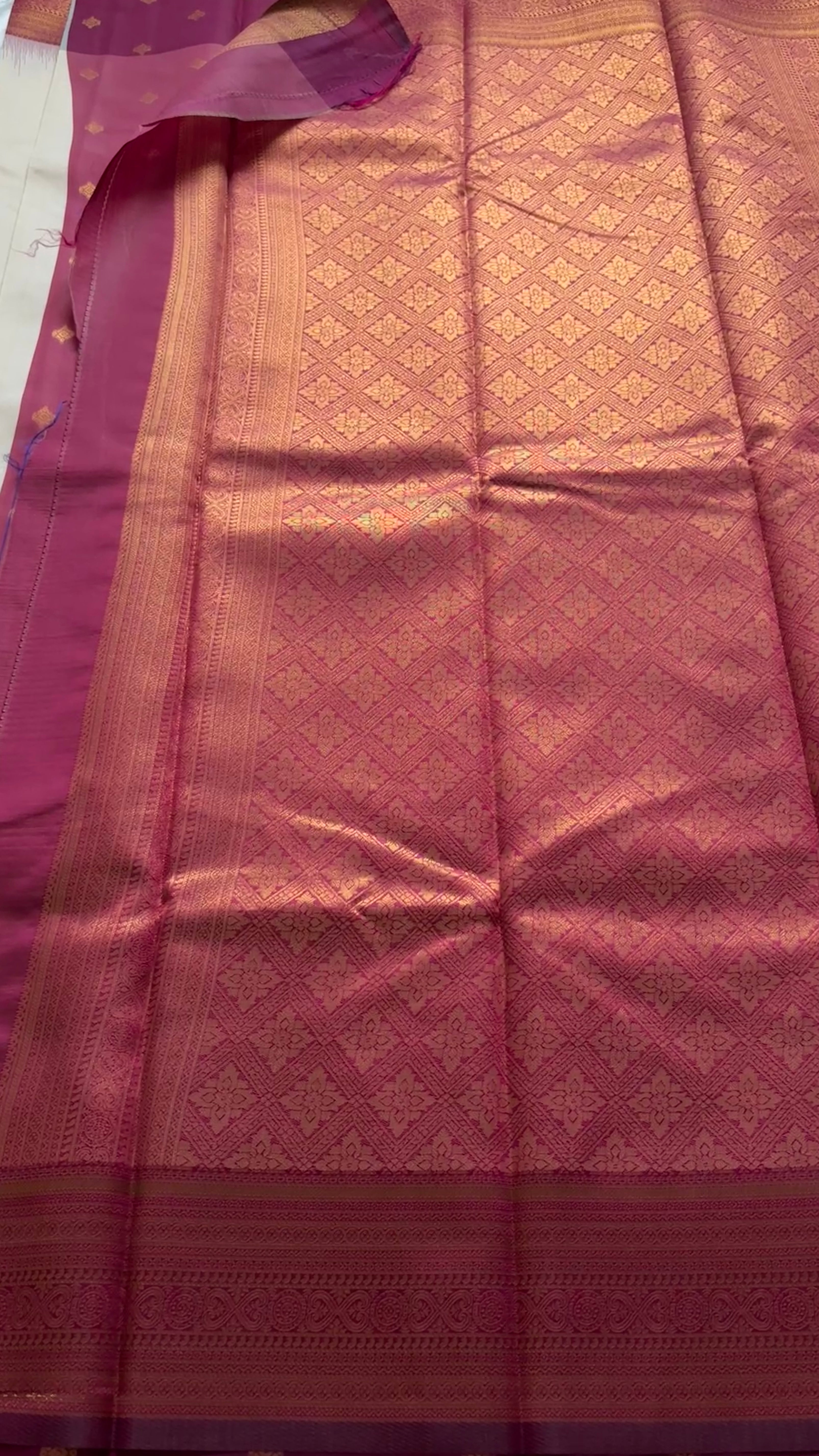 semi soft silk with Kanchi borders kr128