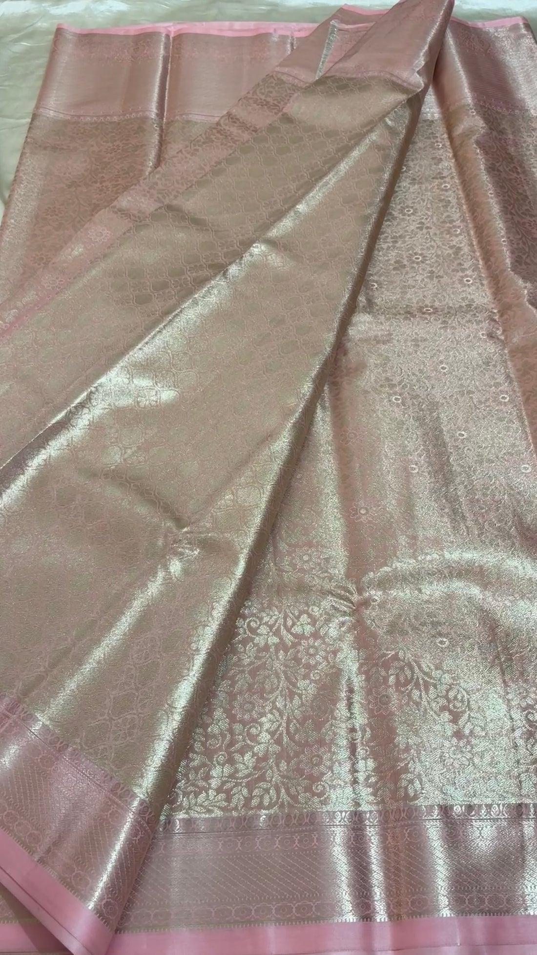 Semi tissue Kanchipuram saree