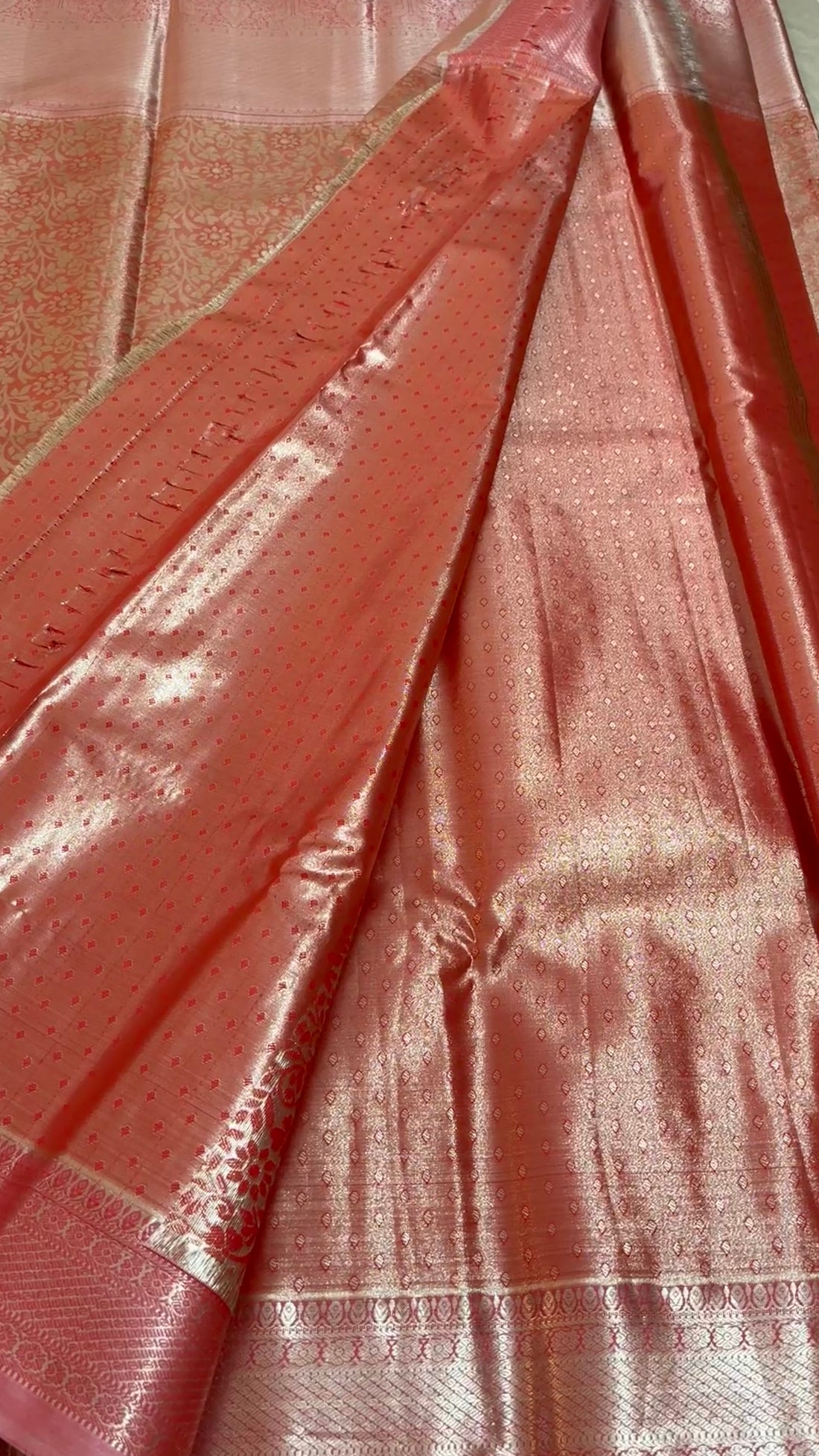 Semi tissue Kanchipuram saree