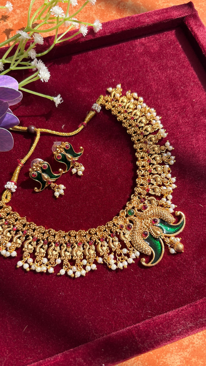 Tiger claw gold replica necklace