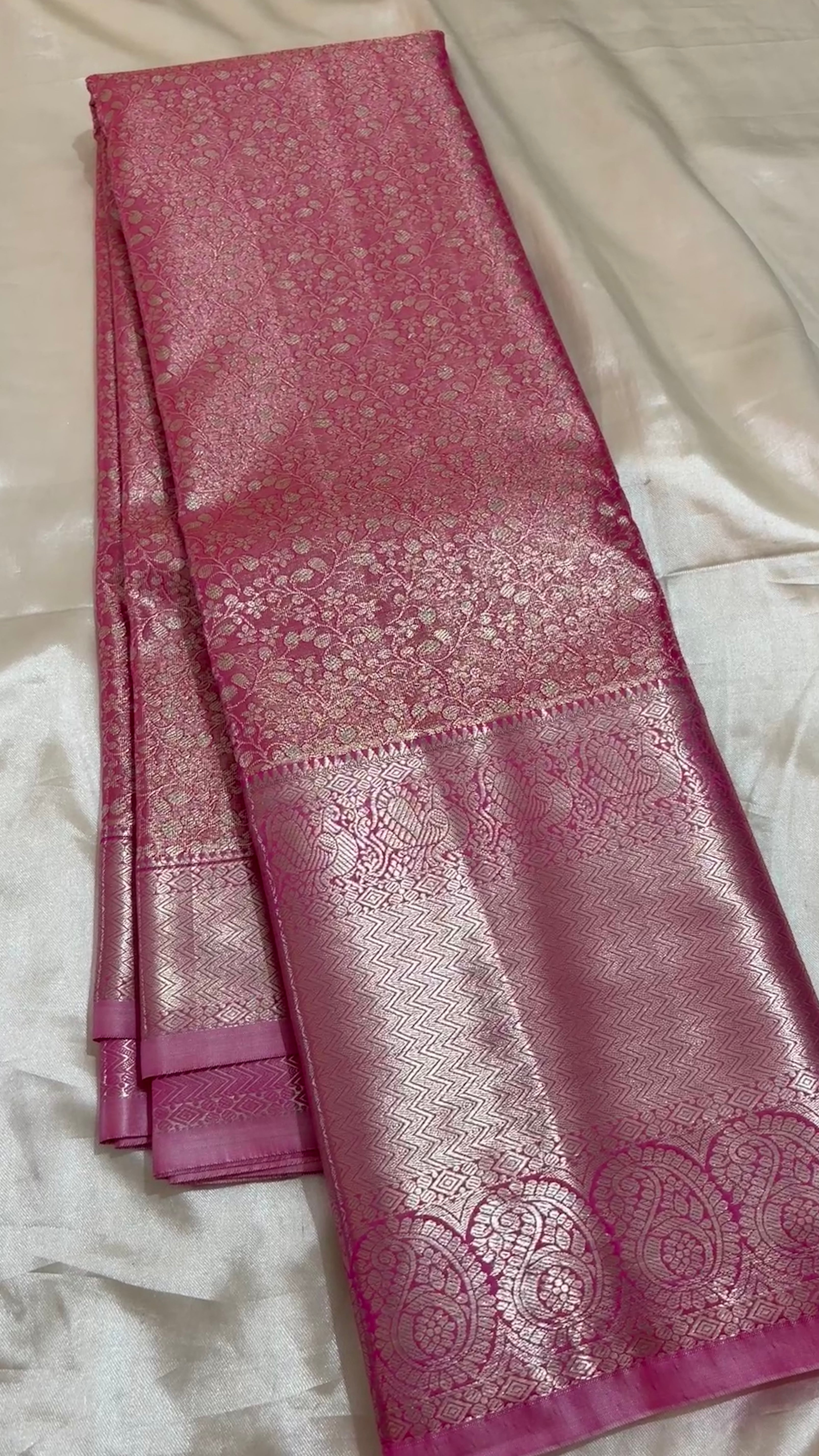 Semi tissue Kanchipuram saree