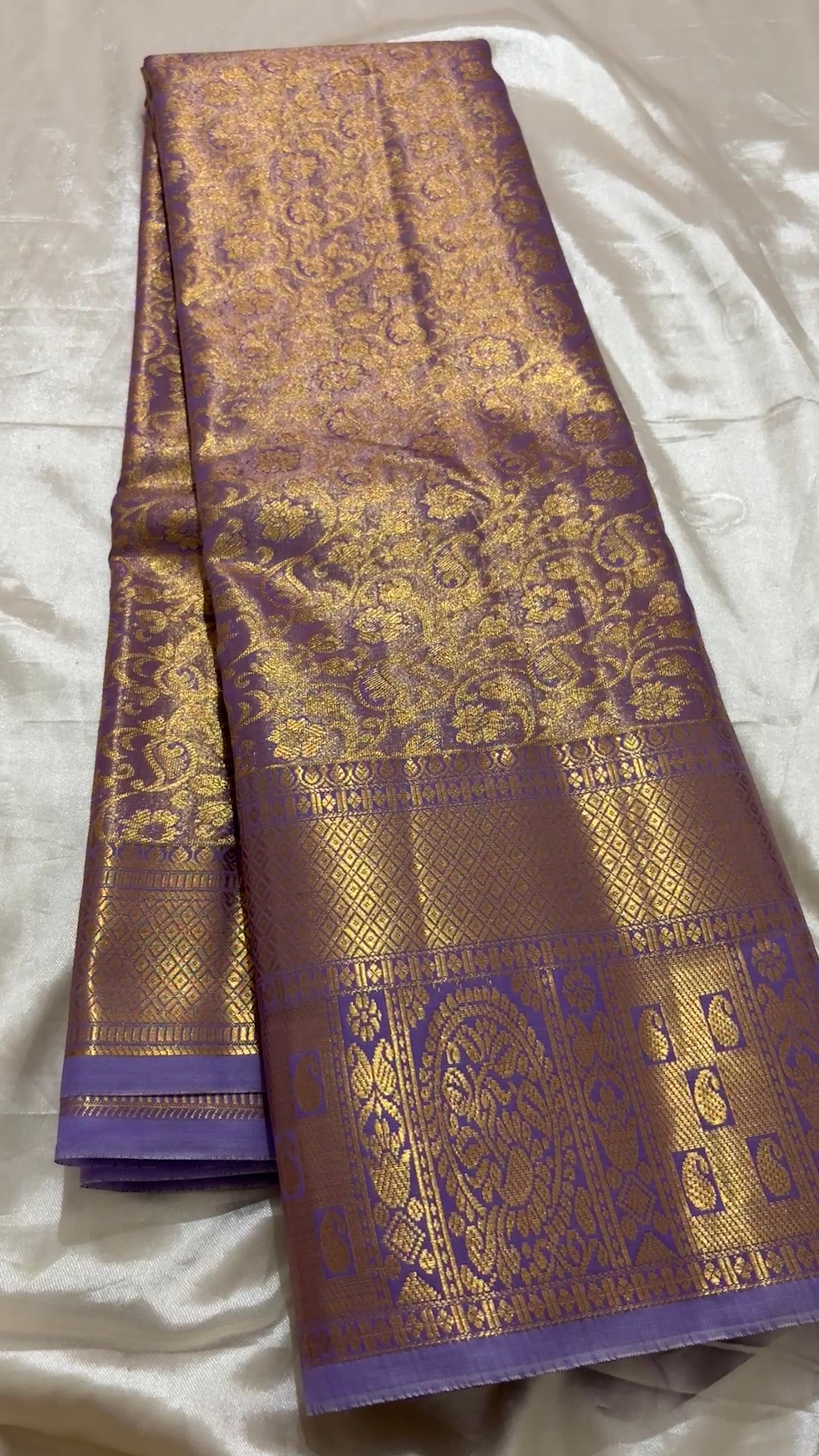 Semi tissue Kanchipuram saree