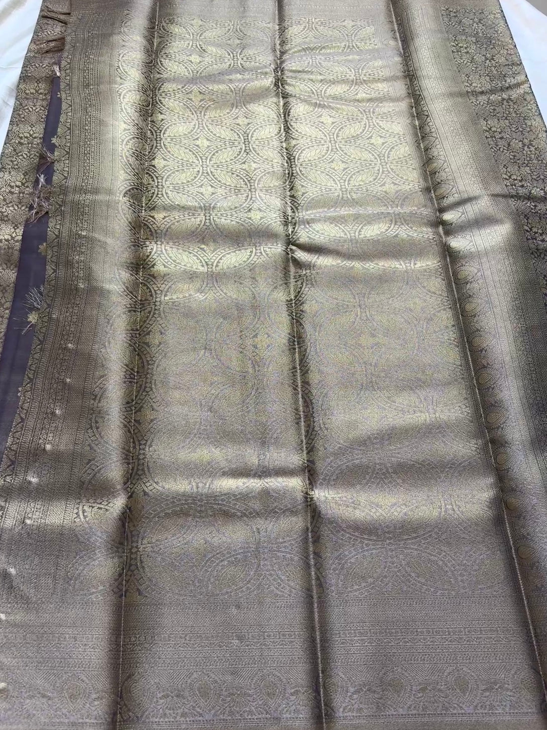 Tissue brocade silk KR82