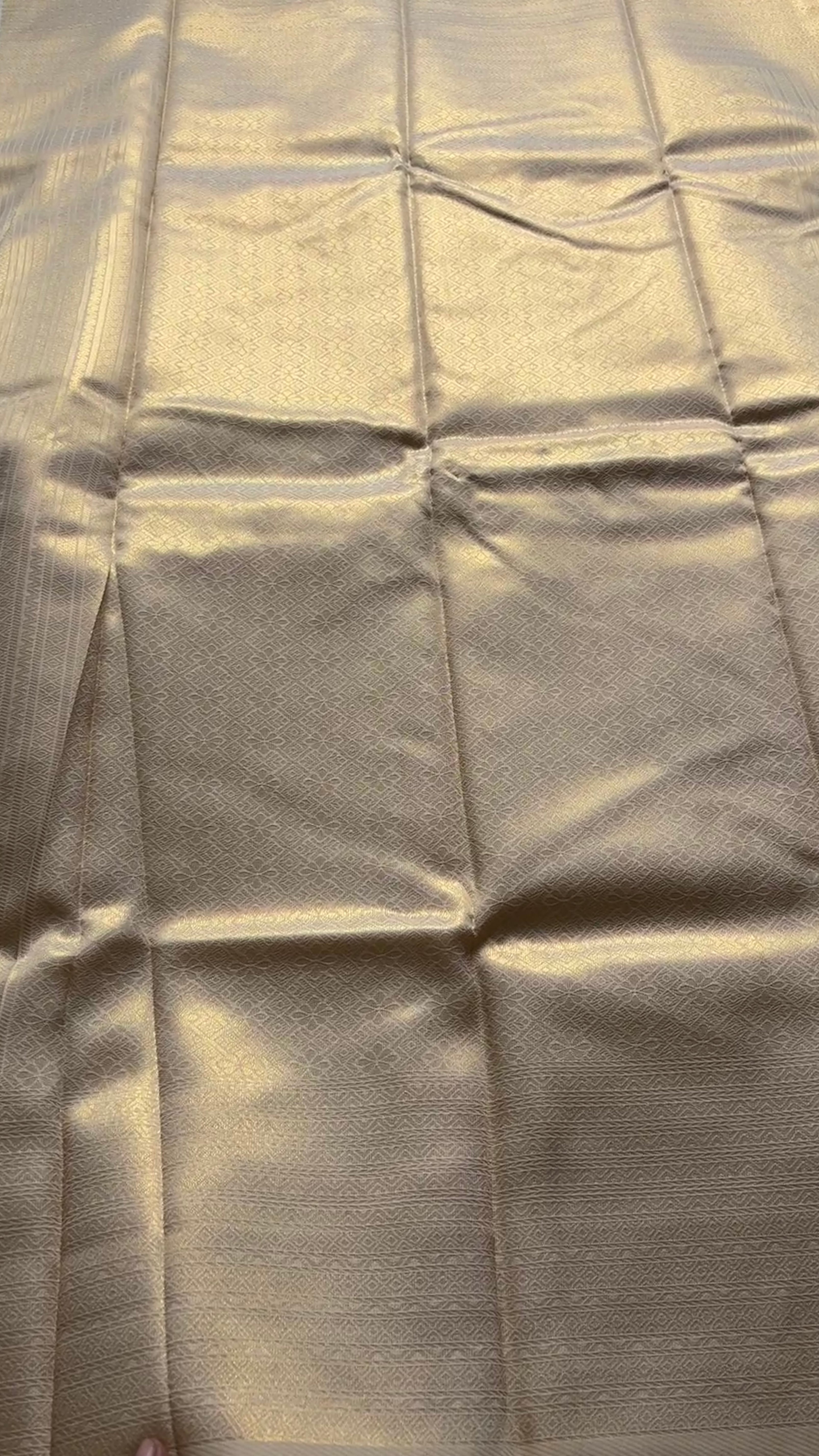 Semi brocade Kr71