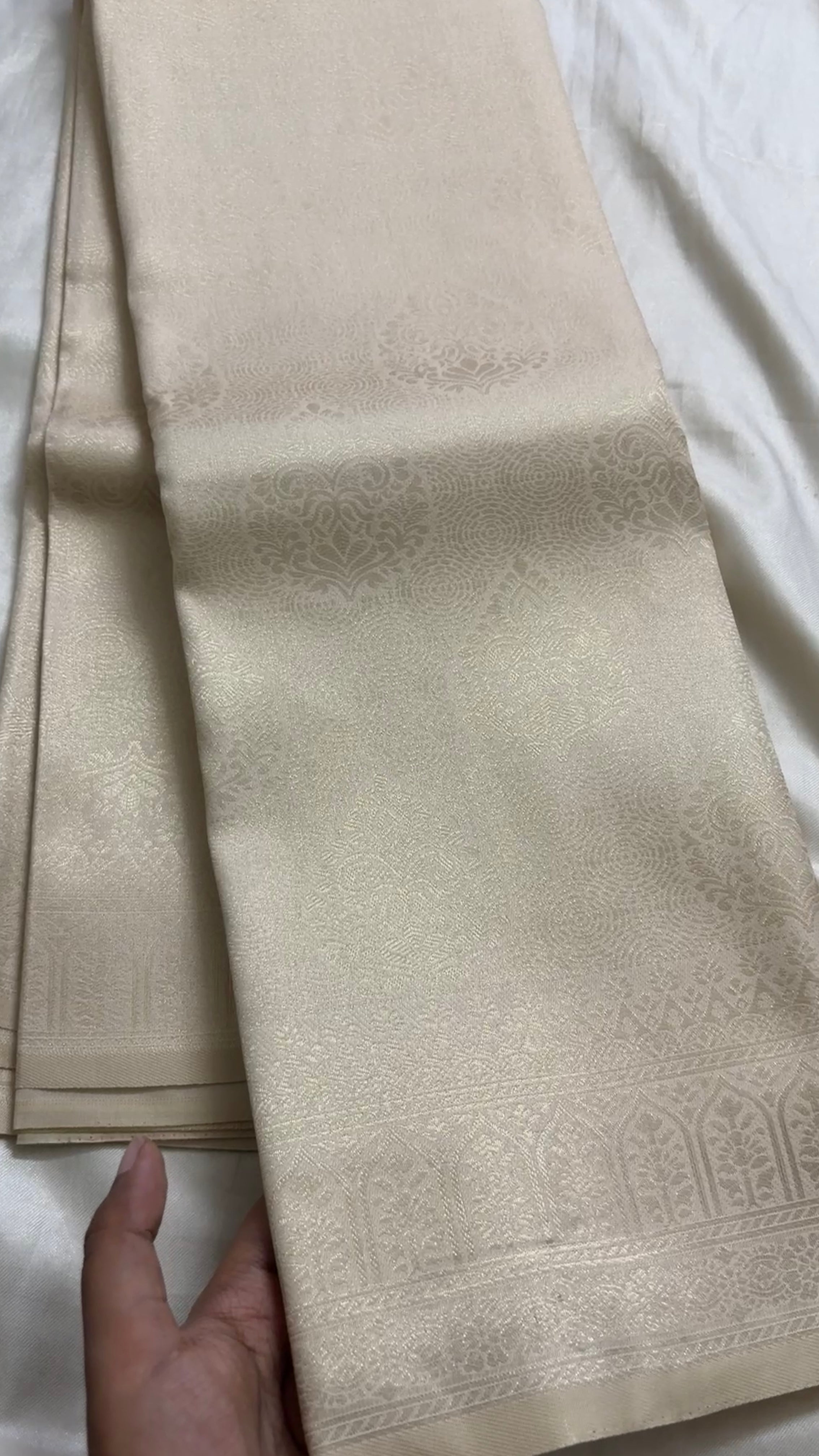 Satin soft silk Kr 16