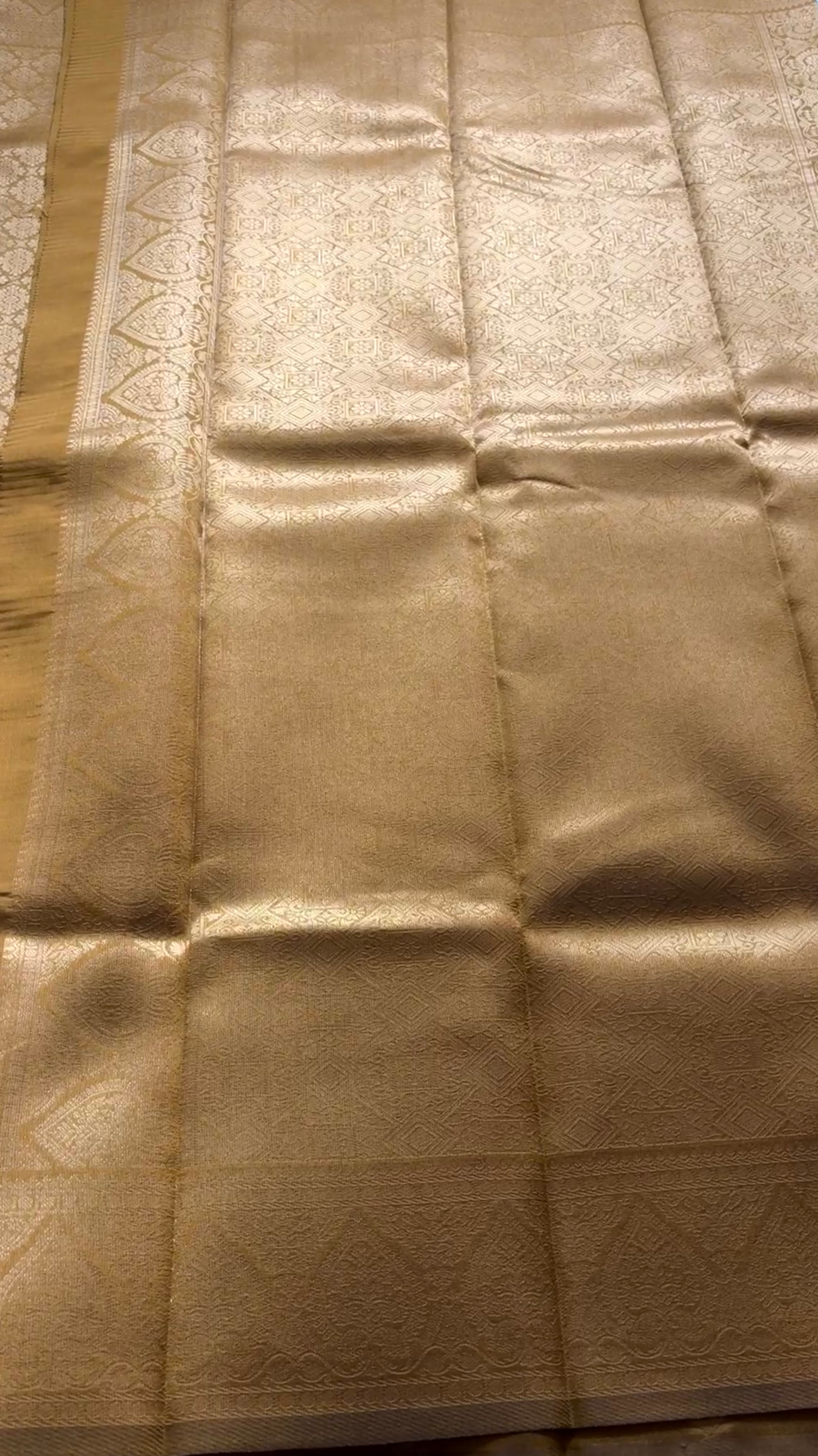 Semi brocade kr3