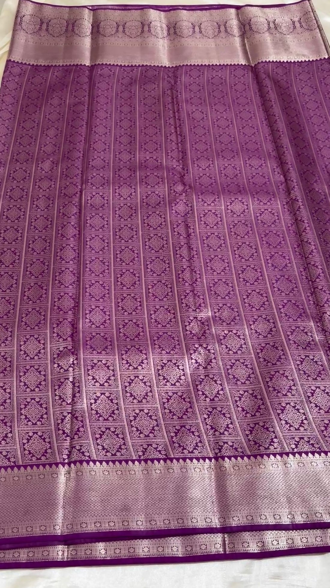 Semi tissue Kanchipuram saree