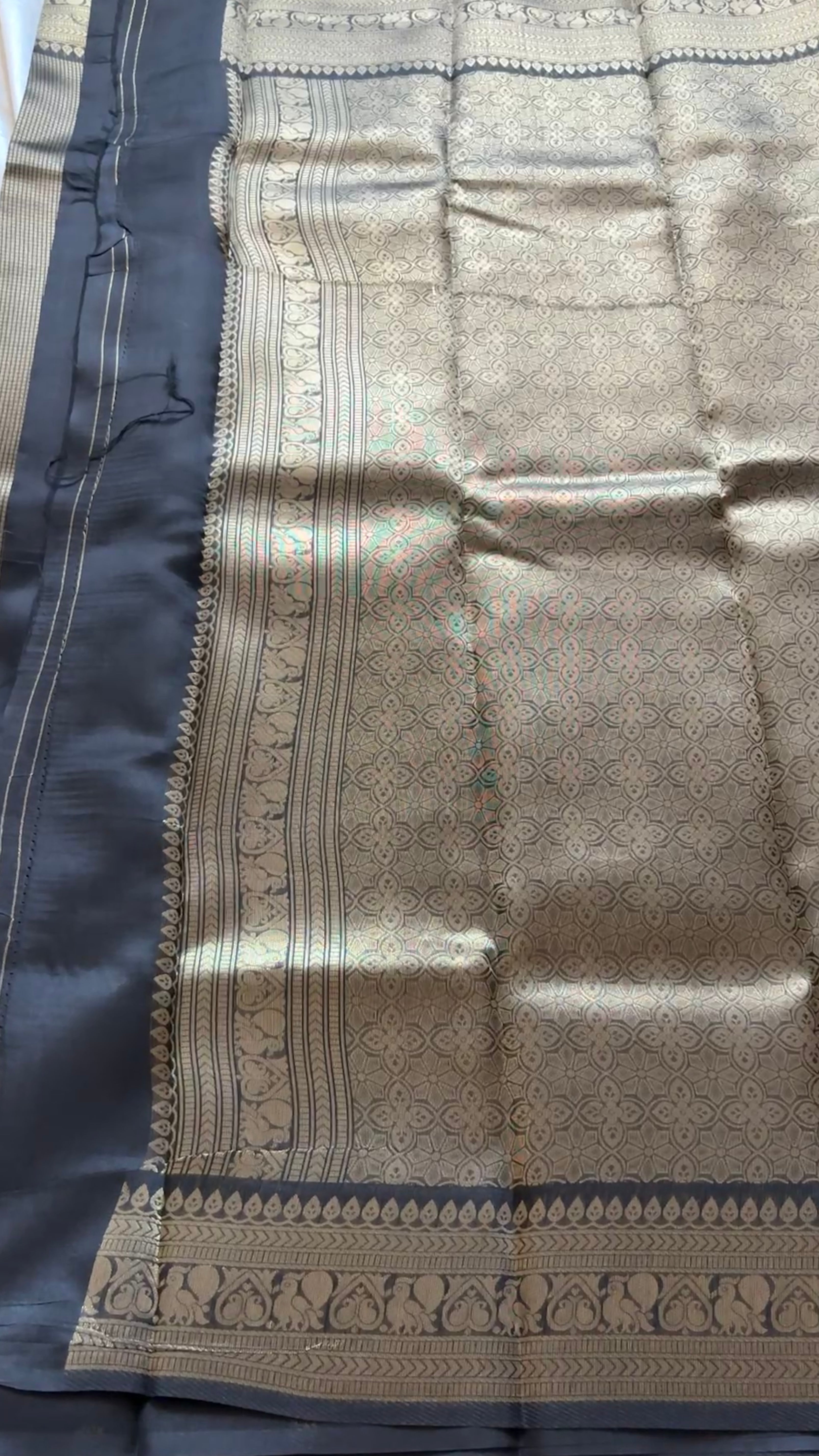 Semi brocade Kr 13