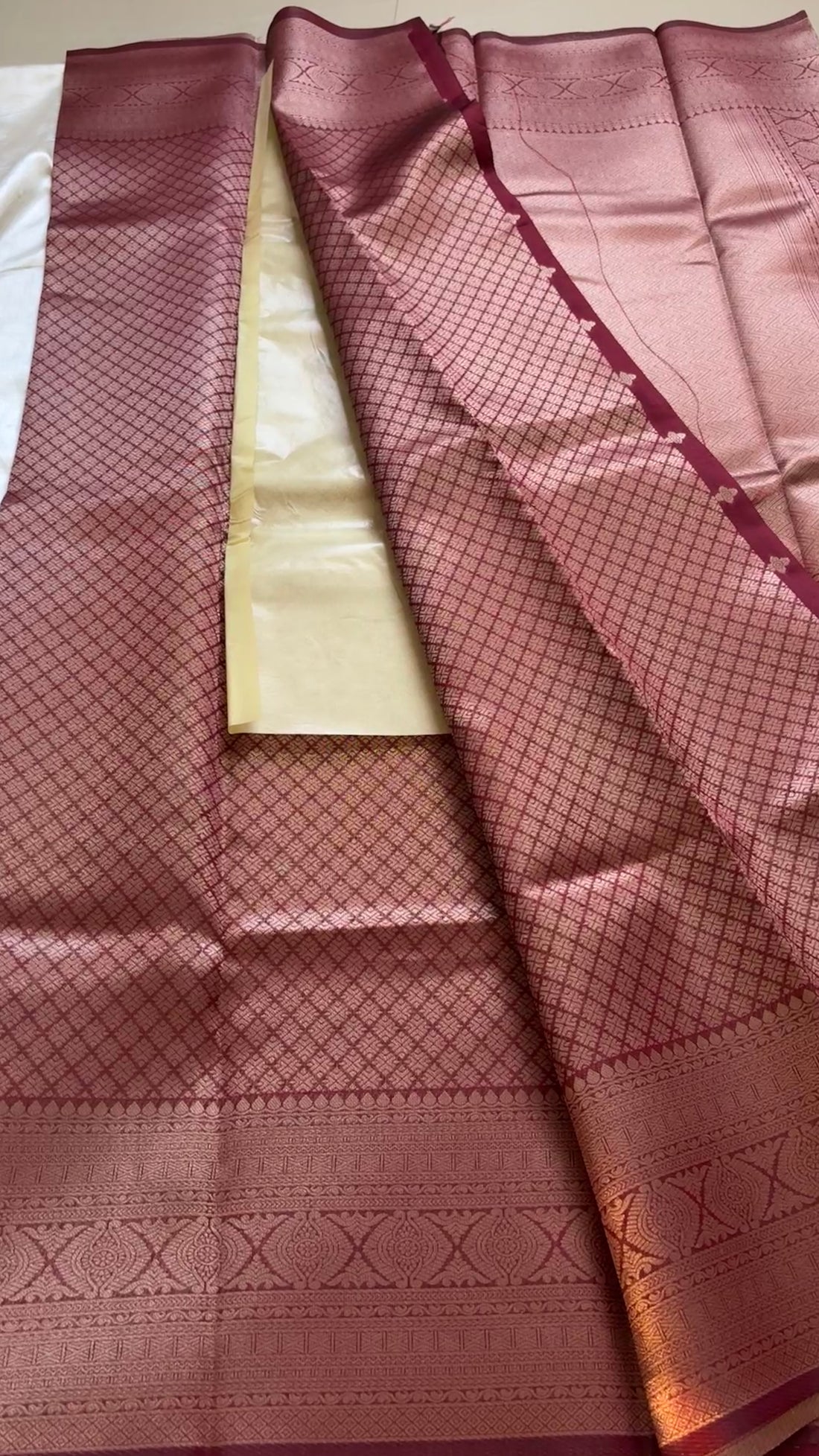 Semi brocade soft Silk kr42