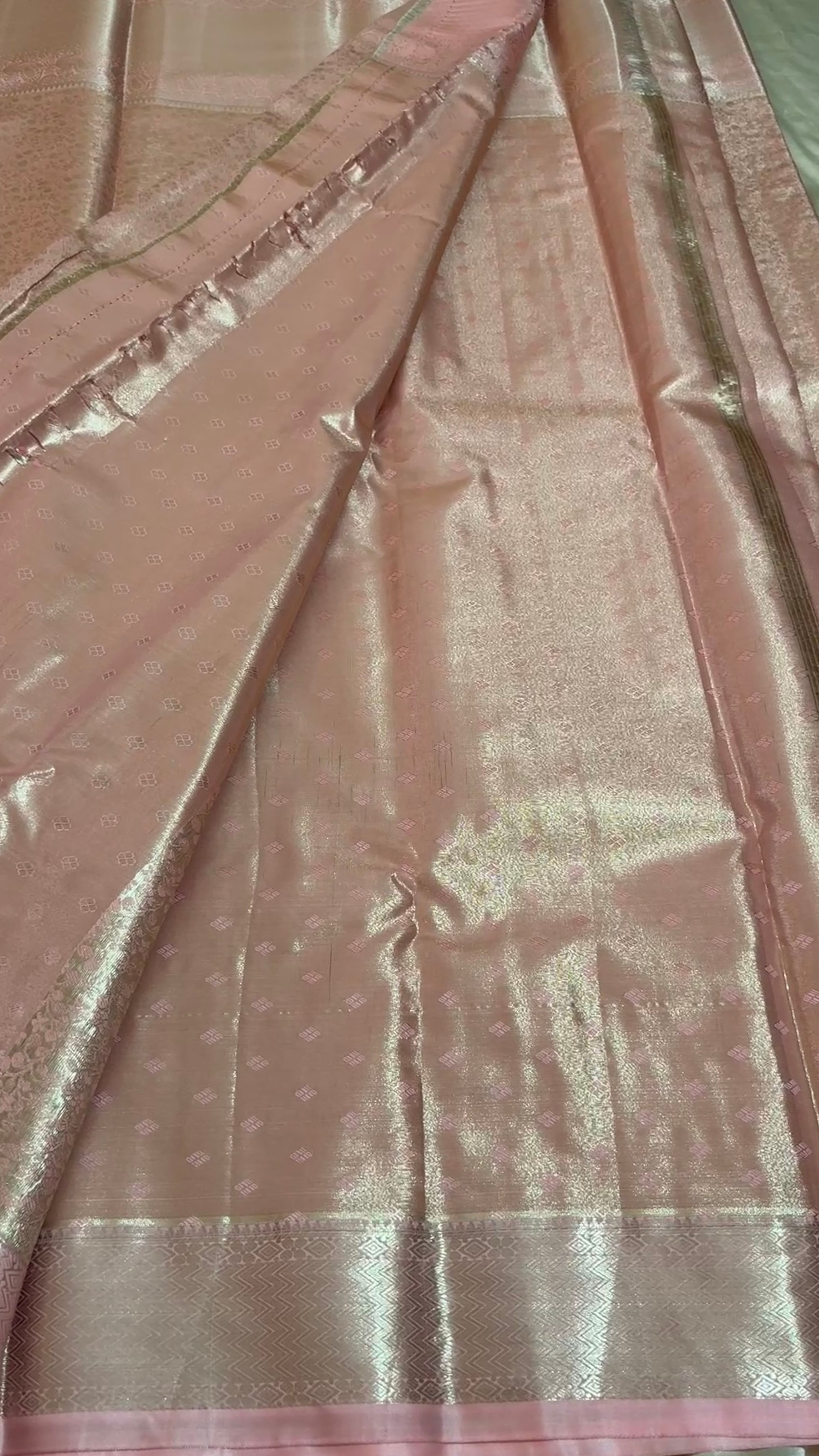 Semi tissue Kanchipuram saree