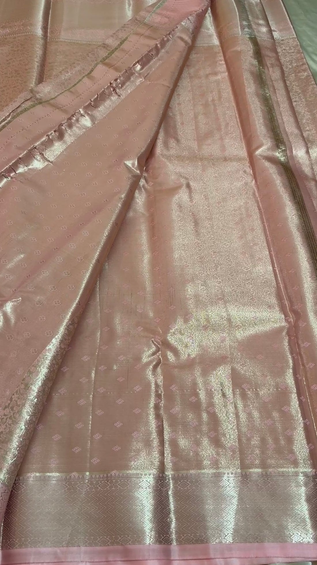 Semi tissue Kanchipuram saree