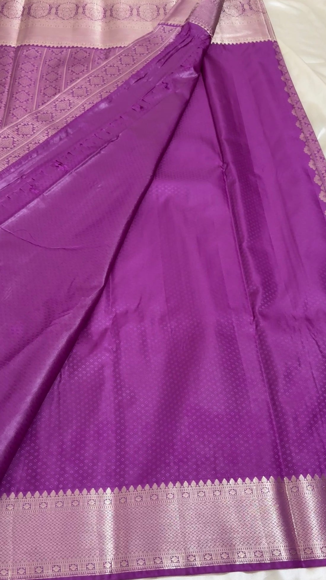 Semi tissue Kanchipuram saree