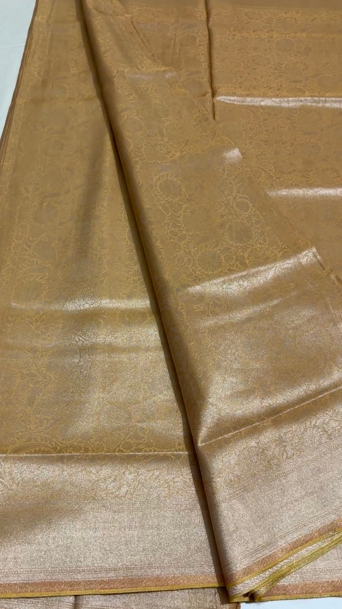 Soft Banarasi brocade kr32