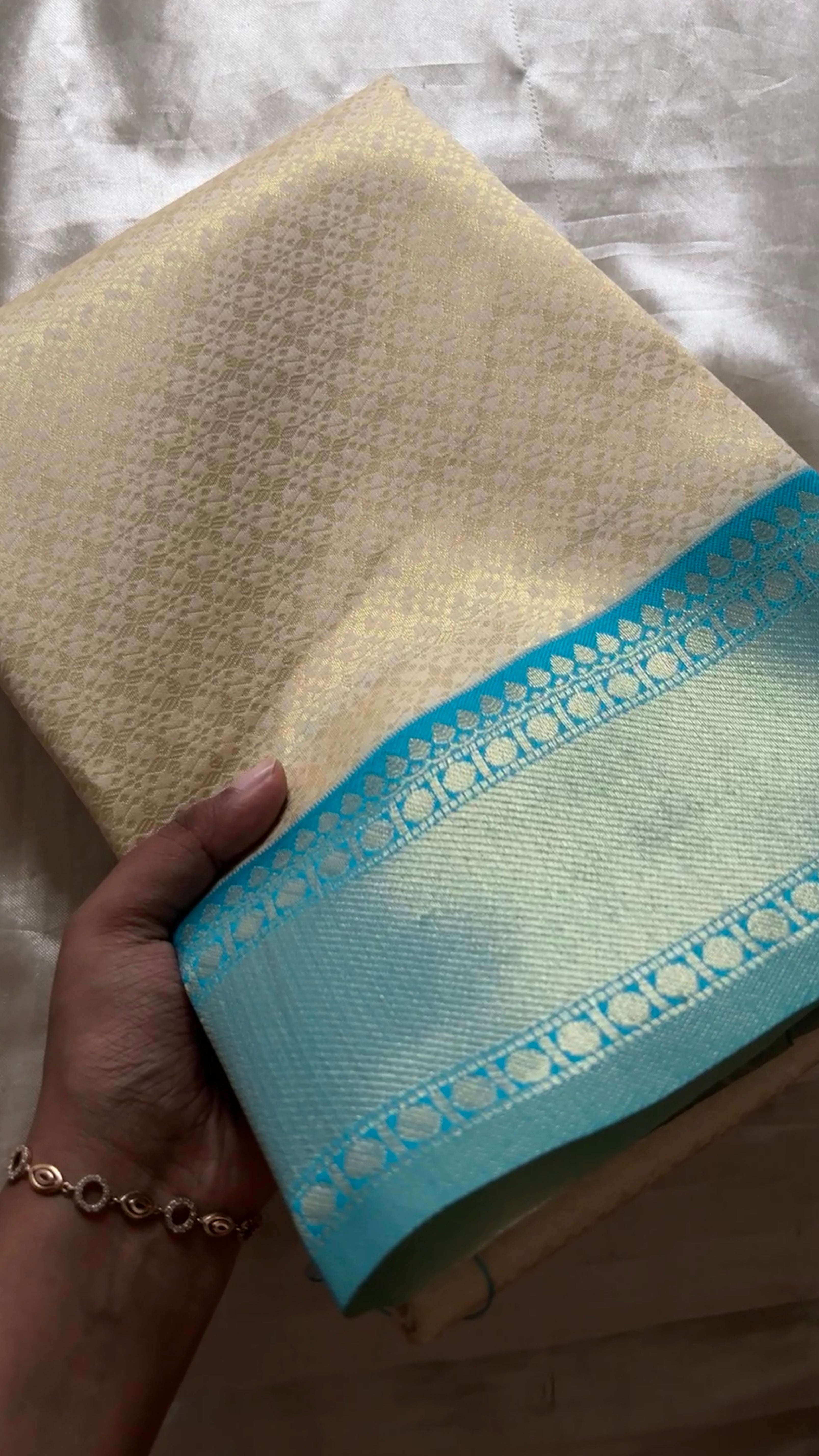 Kanchi semi soft silk Kr120